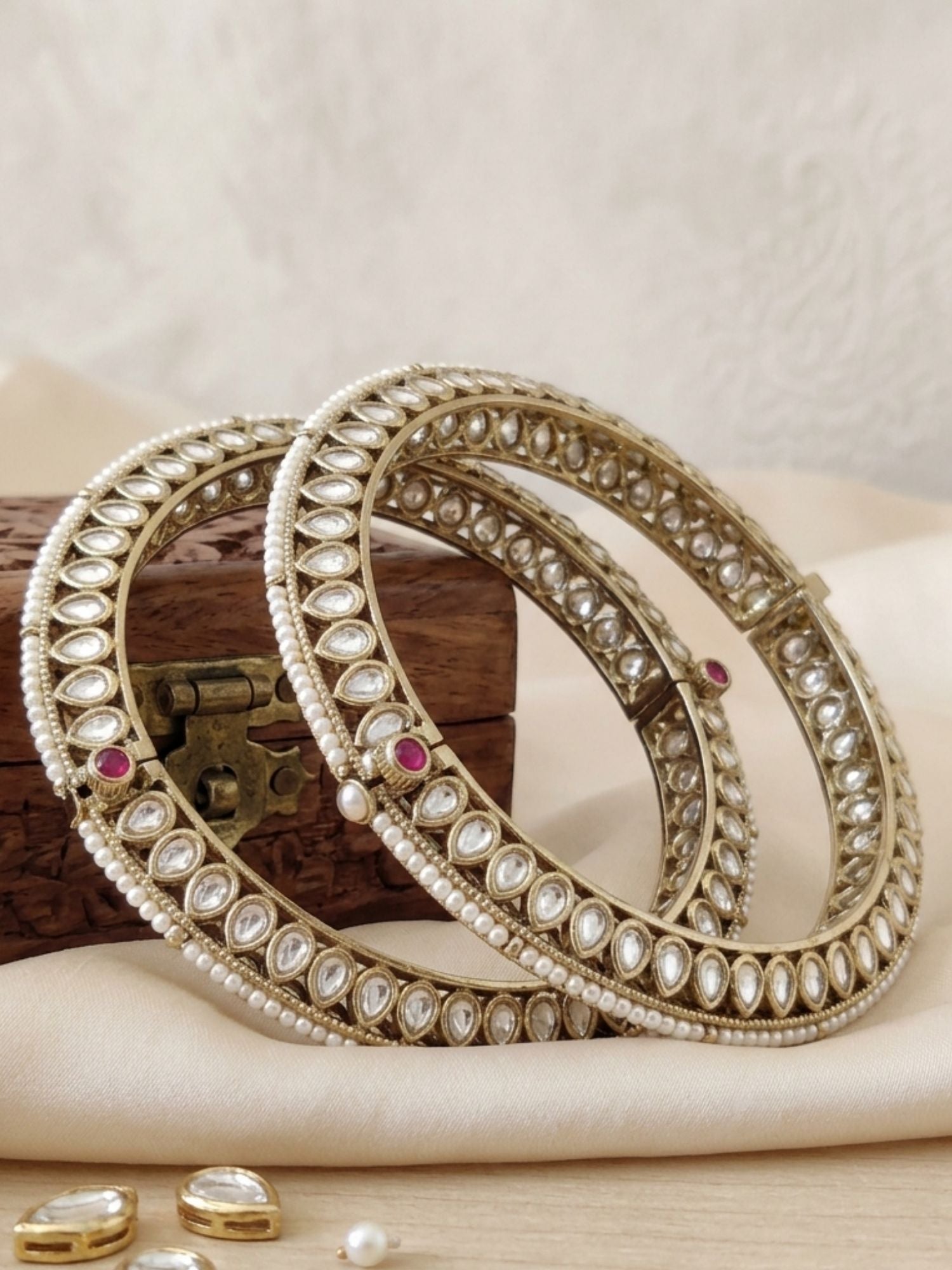 Abdesigns Antique Victorian Plated Bangle Set with Pearl & White Polki