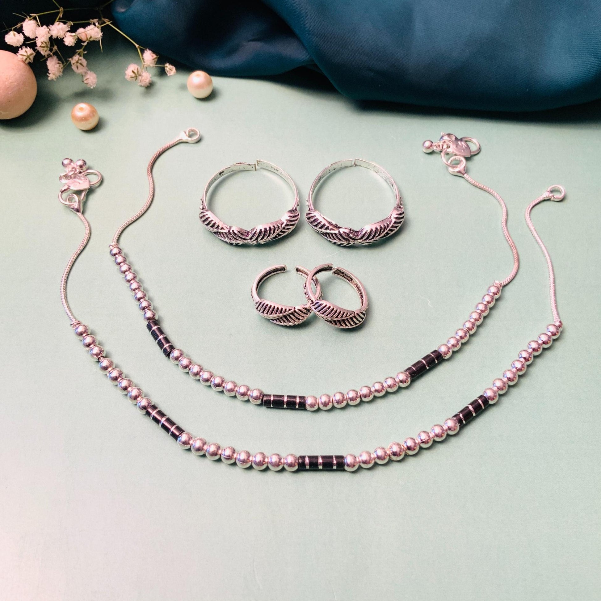 Appealing Silver Oxidised Anklet & Toe Rings Combo - Abdesignsjewellery
