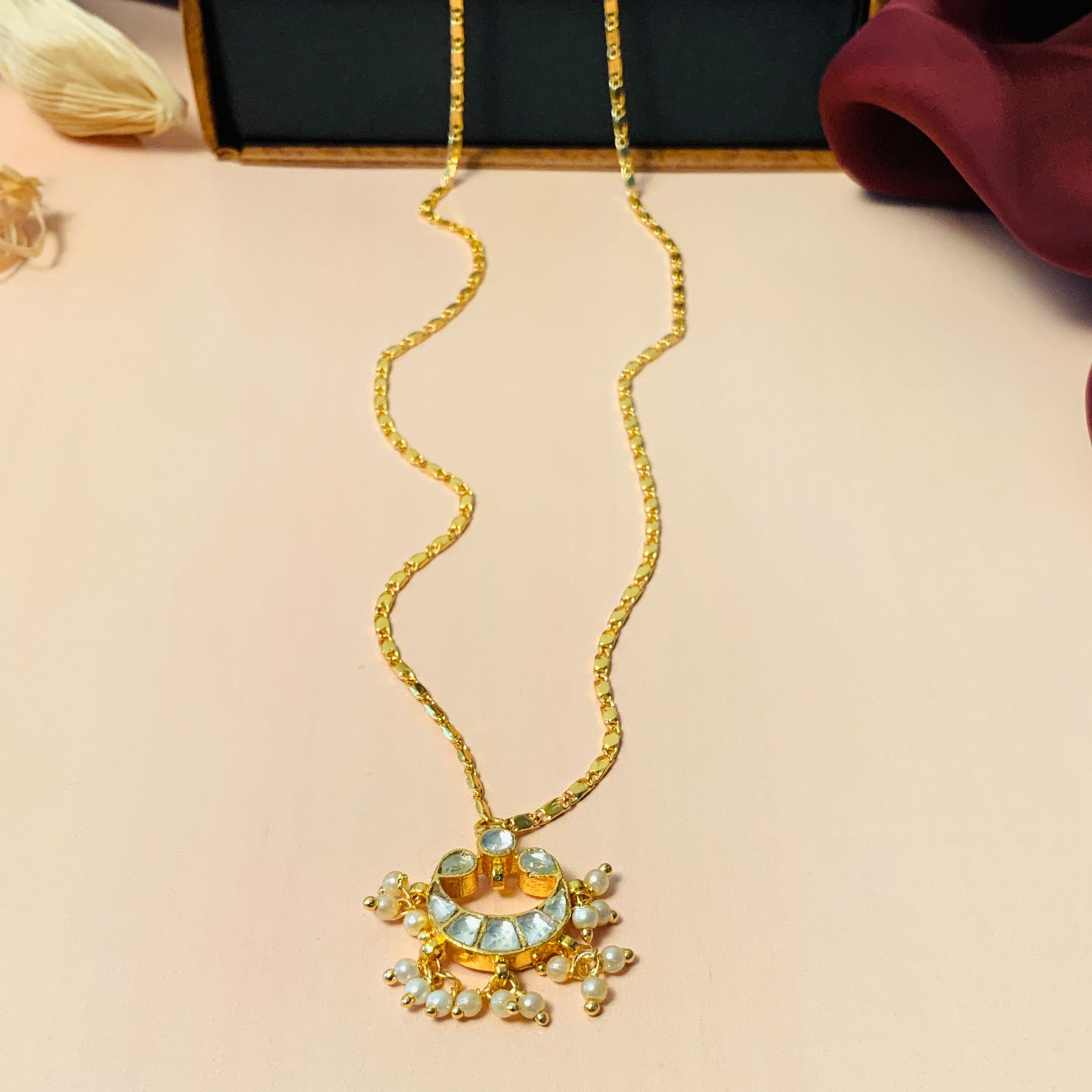 Traditional Ahmedabadi Pachi Kundan Pendant Chain