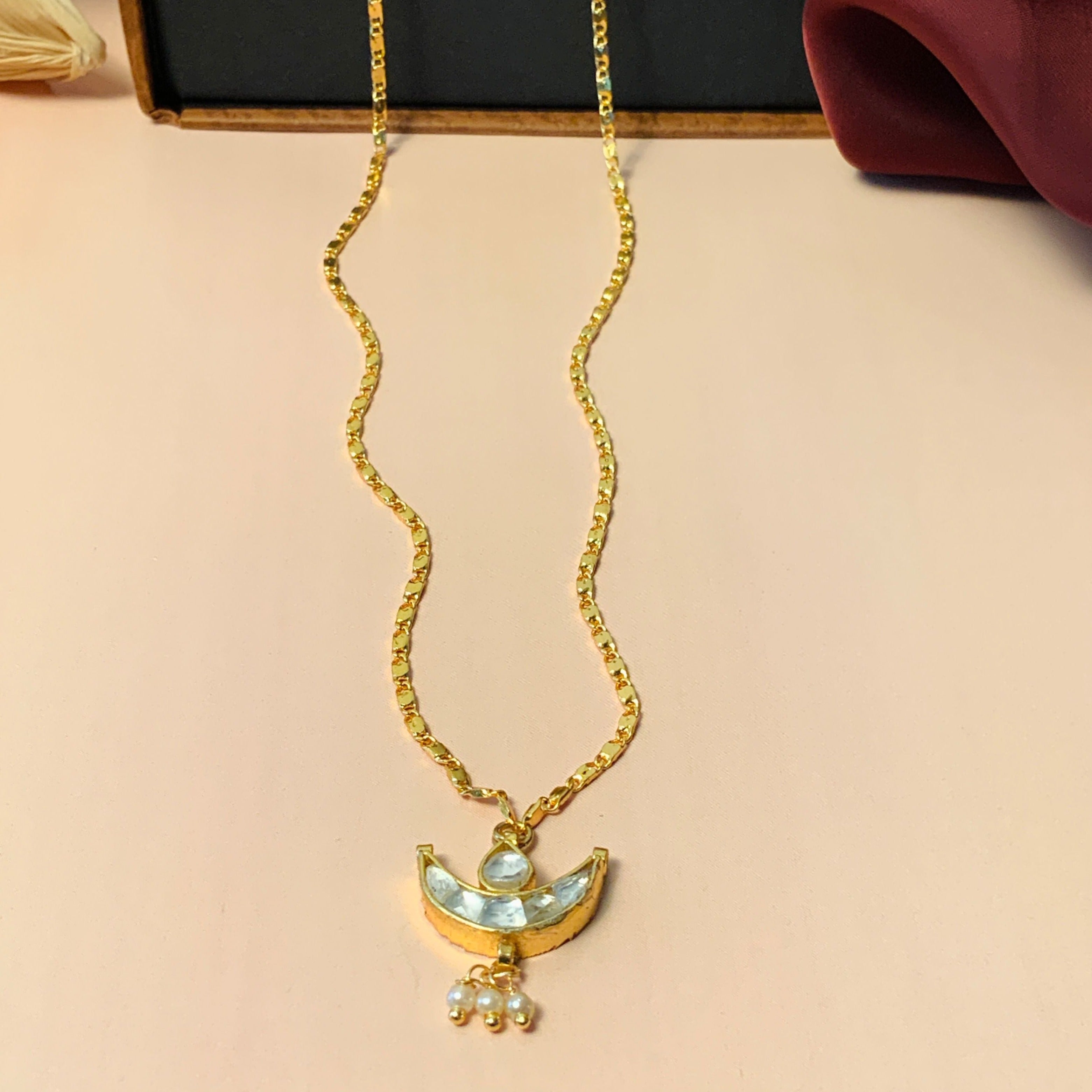 Traditional Ahmedabadi Pachi Kundan Pendant Chain
