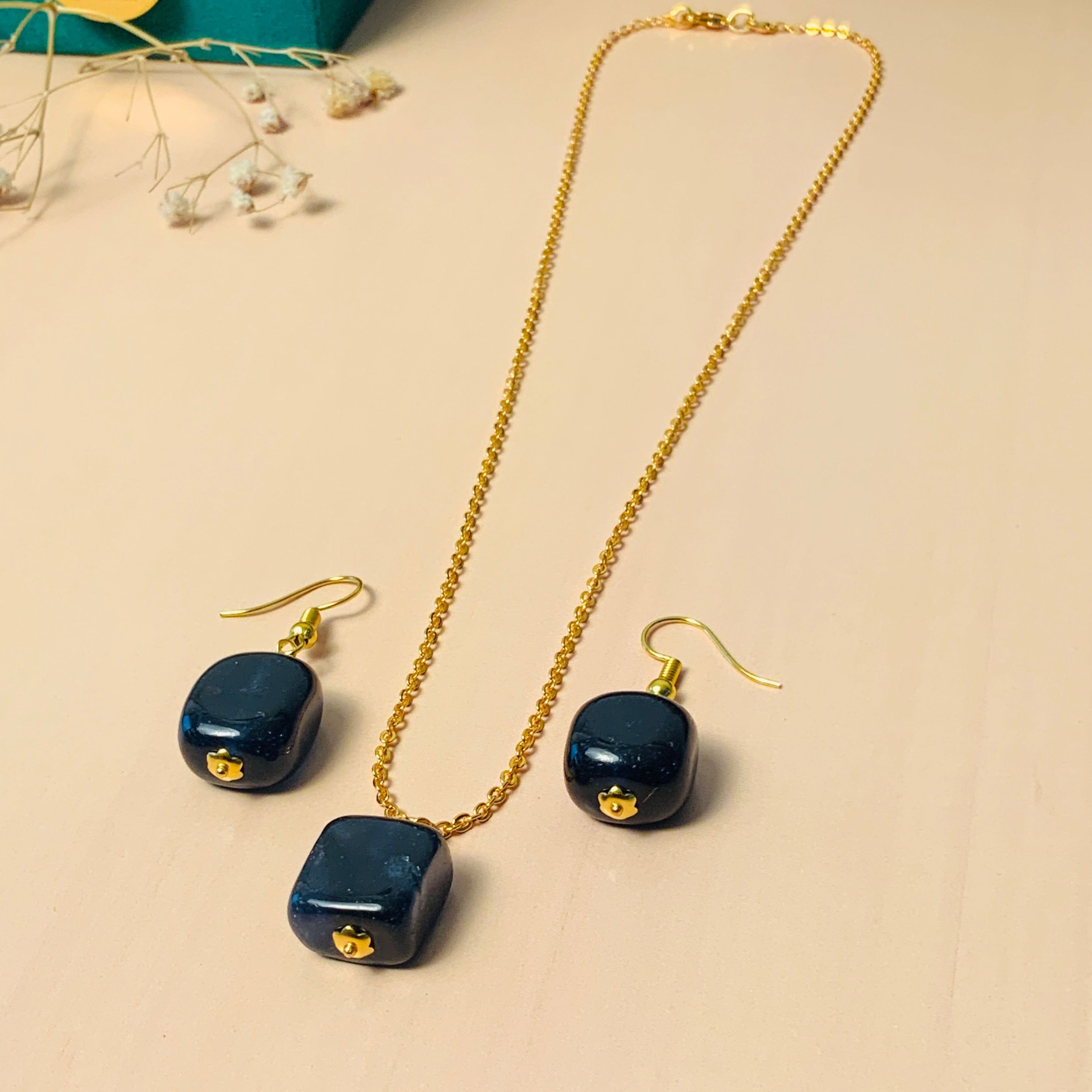 Stunning High Quality Monalisa Bead Necklace