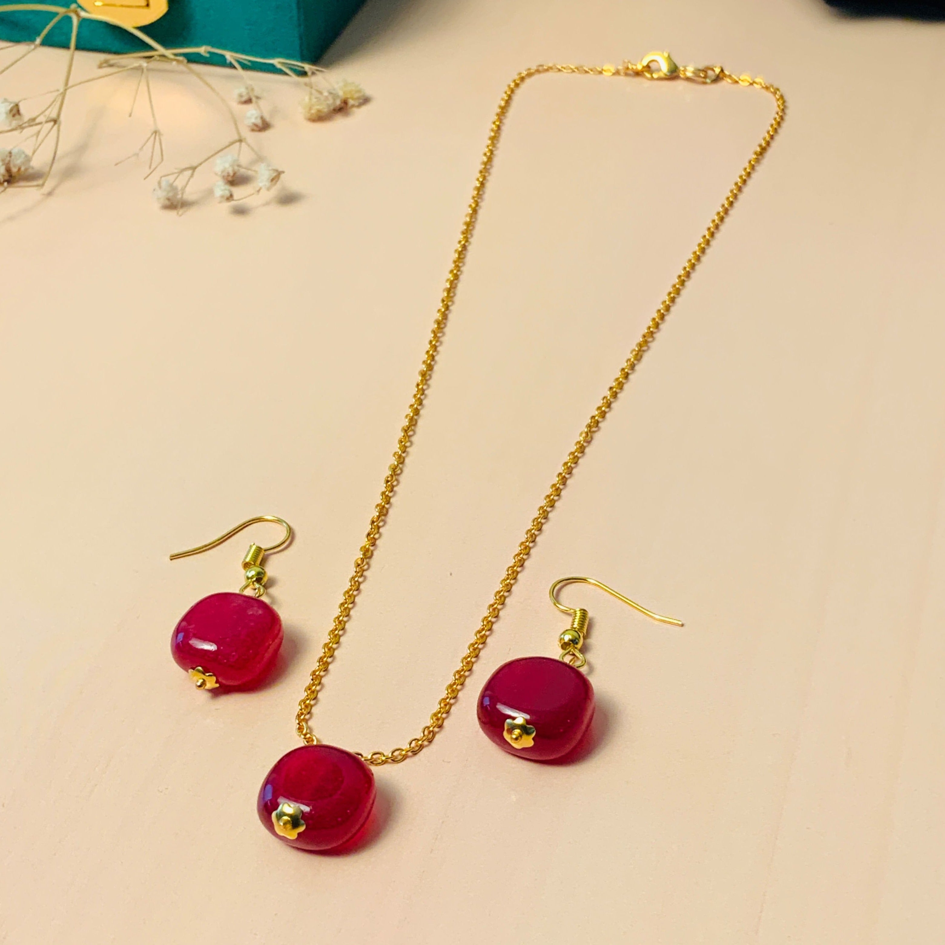 Stunning High Quality Monalisa Bead Necklace