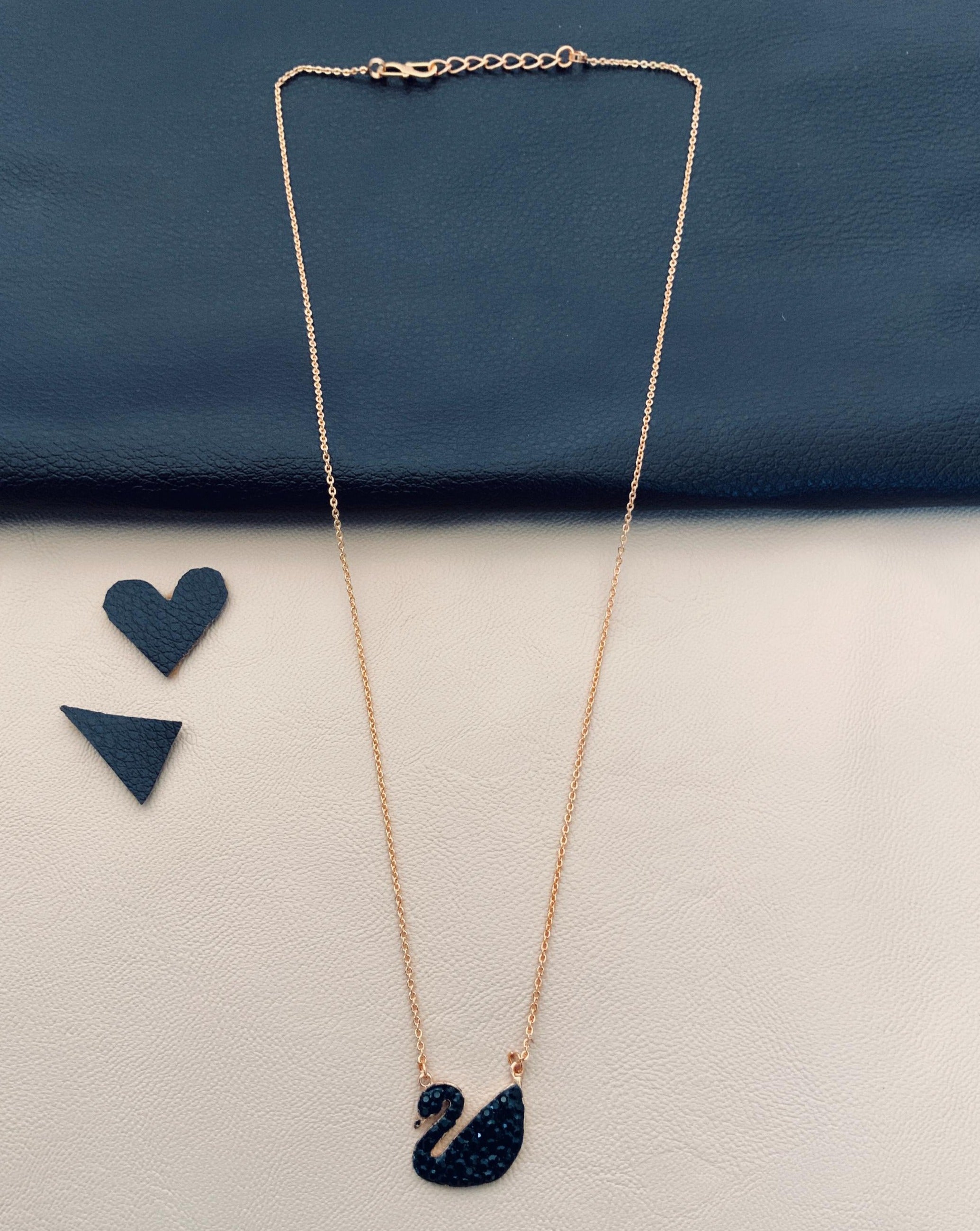 Swan Pendant Chain 