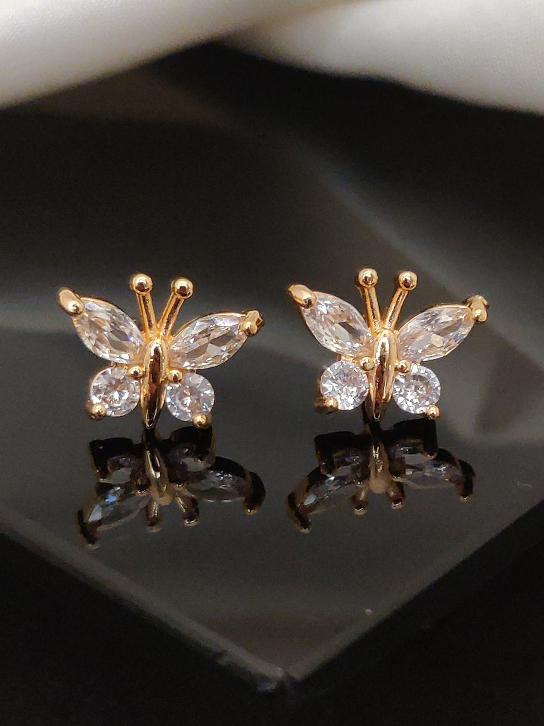 Abdesigns DailyWear RoseGold Plated Studs Earring