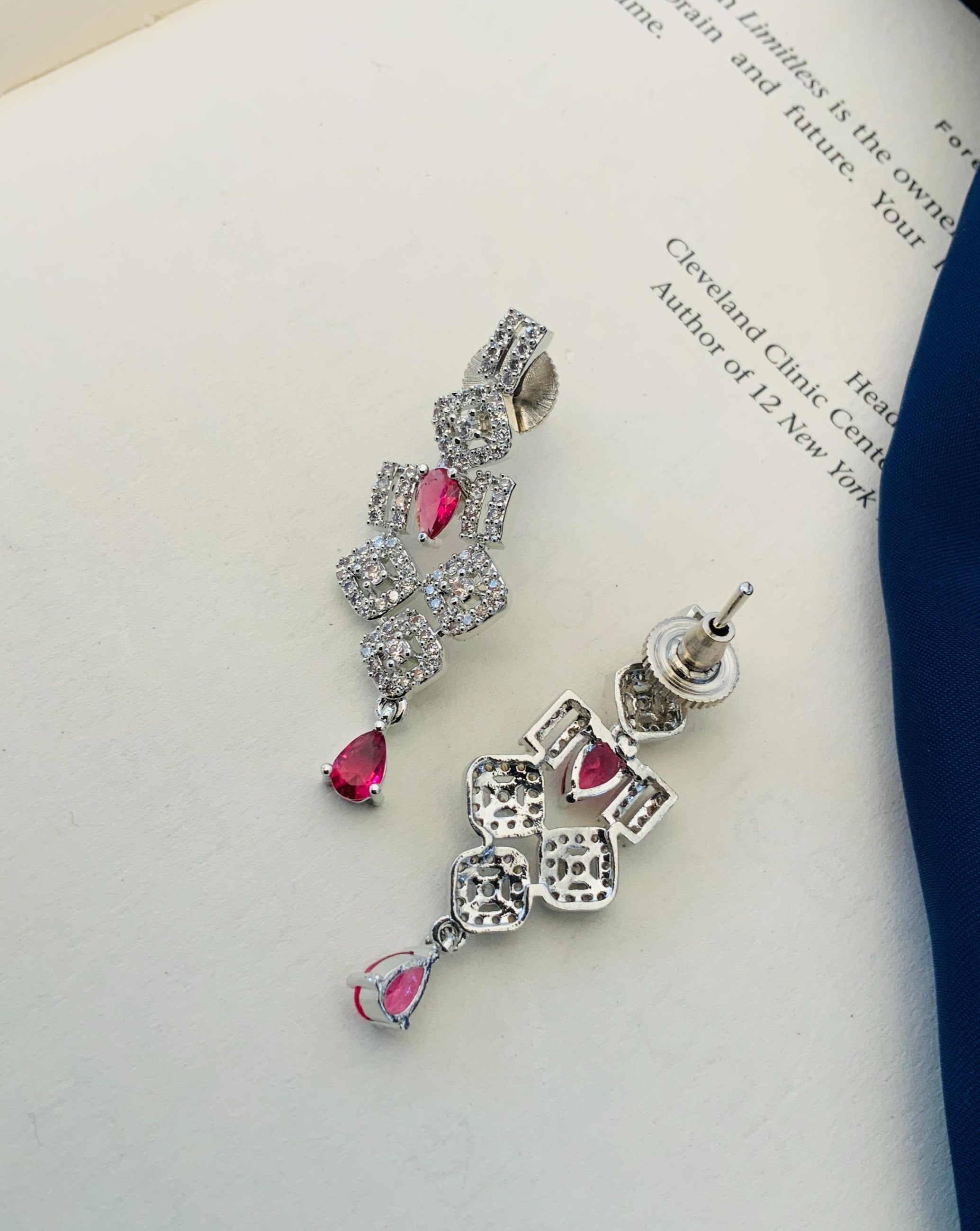 Finely Crafted Silver Plated American Diamond Necklace Set