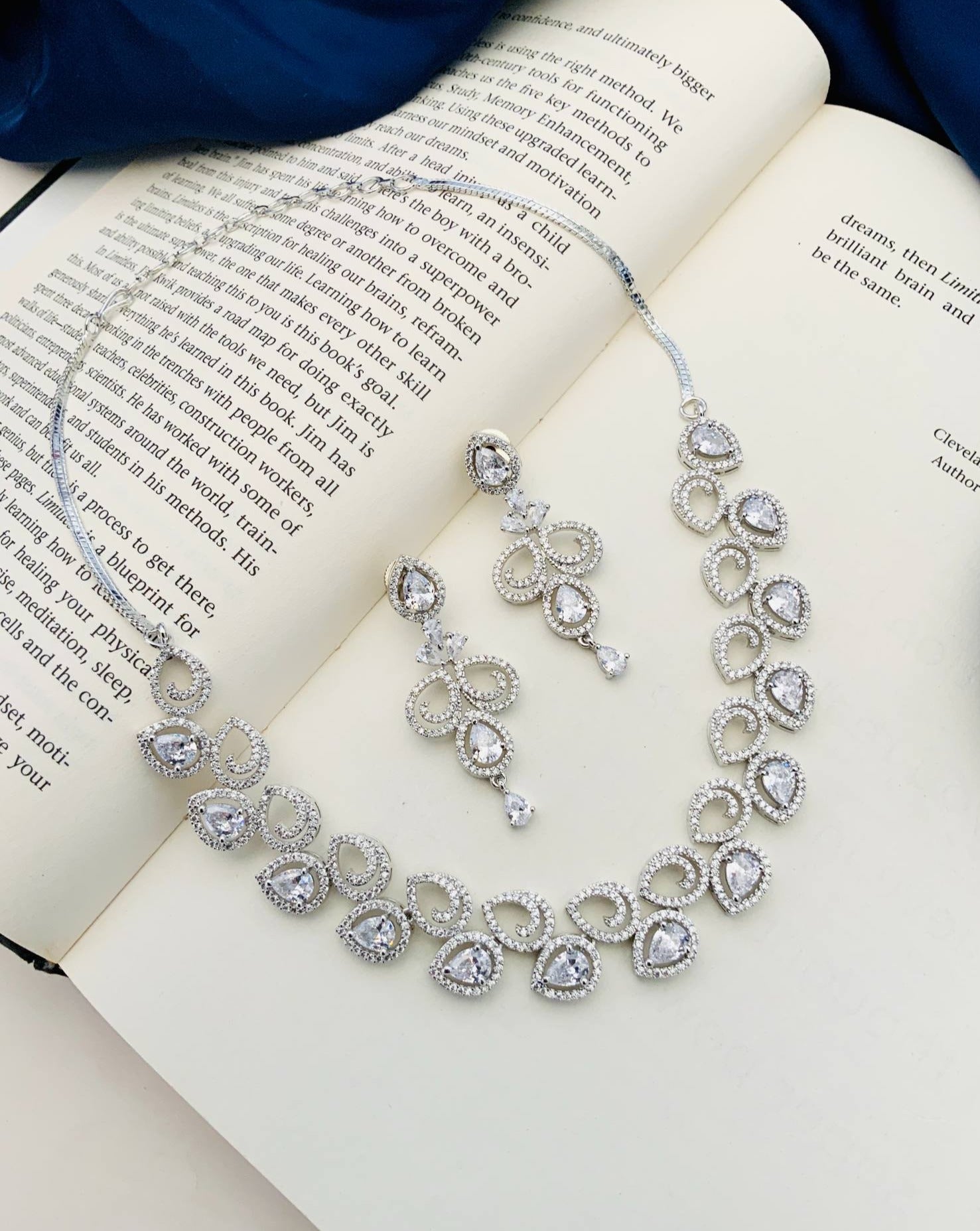 Buy Necklace Set Online