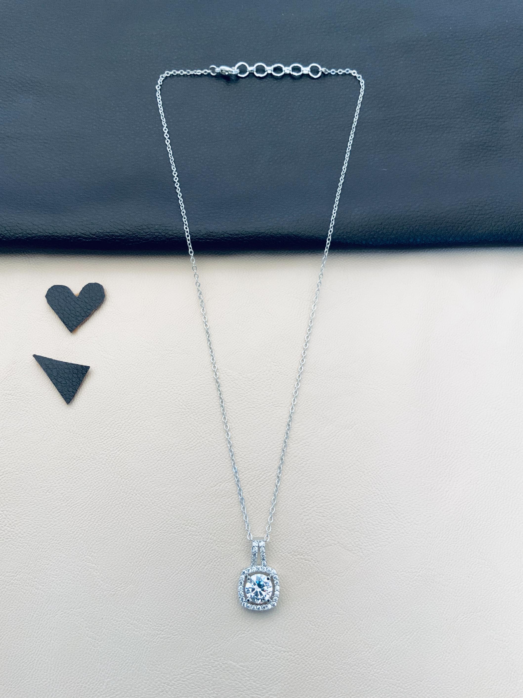 Beautiful Round Gold Pendant Necklace - Abdesignsjewellery