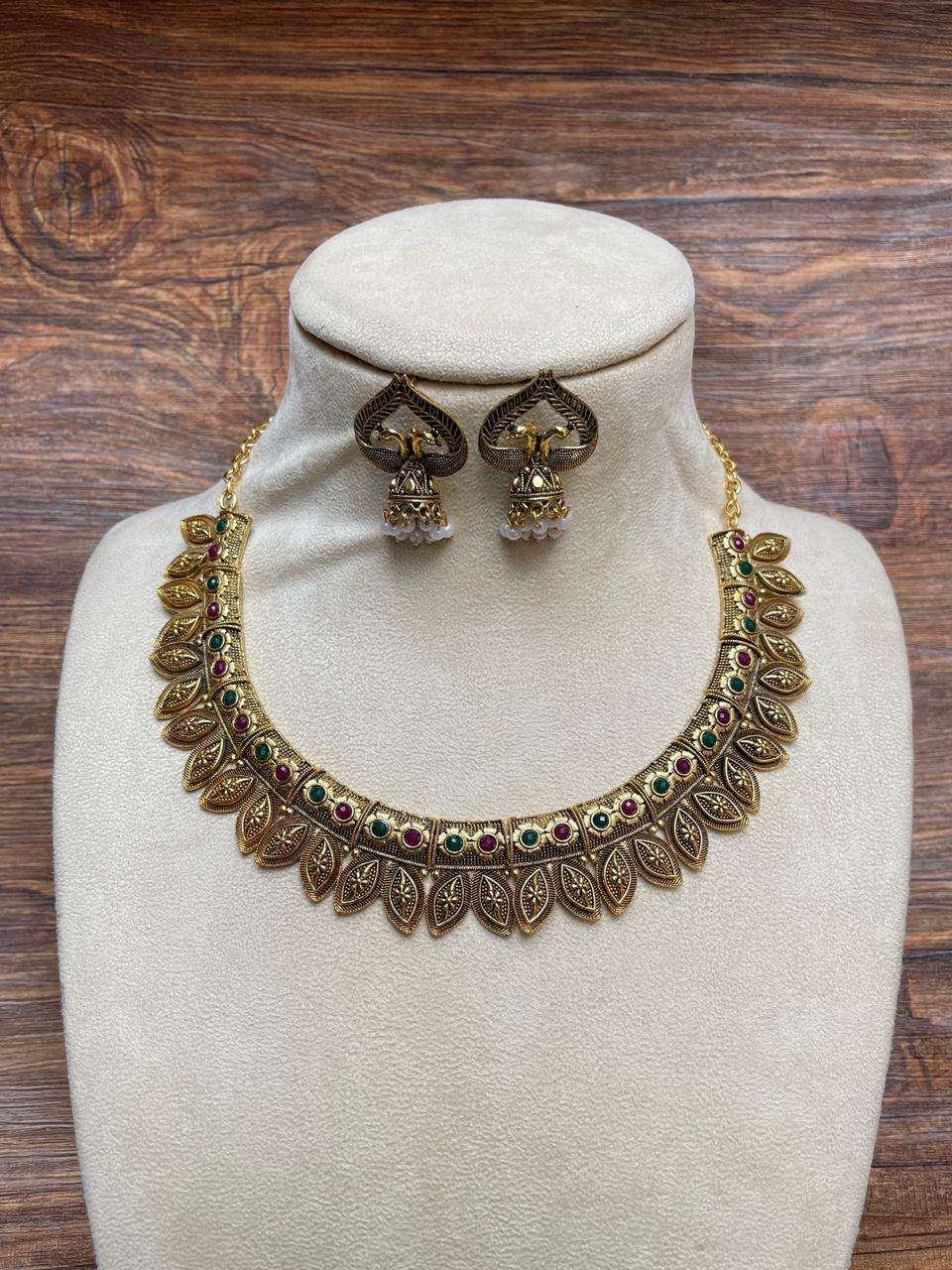 Antique Leaf Necklace - Abdesignsjewellery