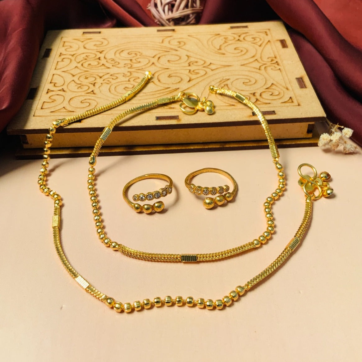 Glamorous Golden Anklet Toerings Combo - Abdesignsjewellery
