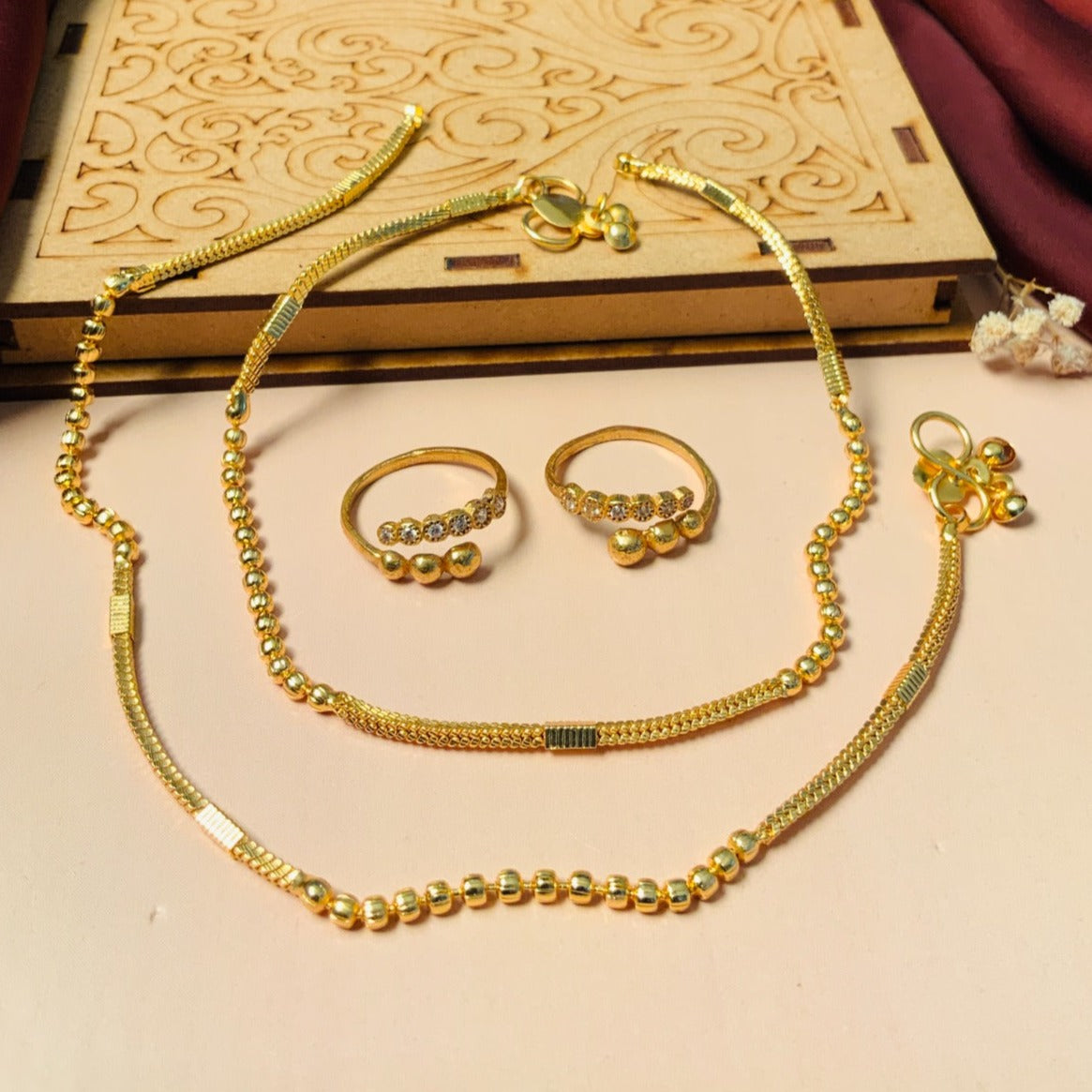 Glamorous Golden Anklet Toerings Combo - Abdesignsjewellery