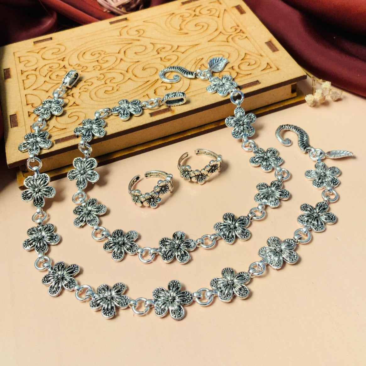 Awesome Flower Pattern Anklet Toe Rings Combo - Abdesignsjewellery
