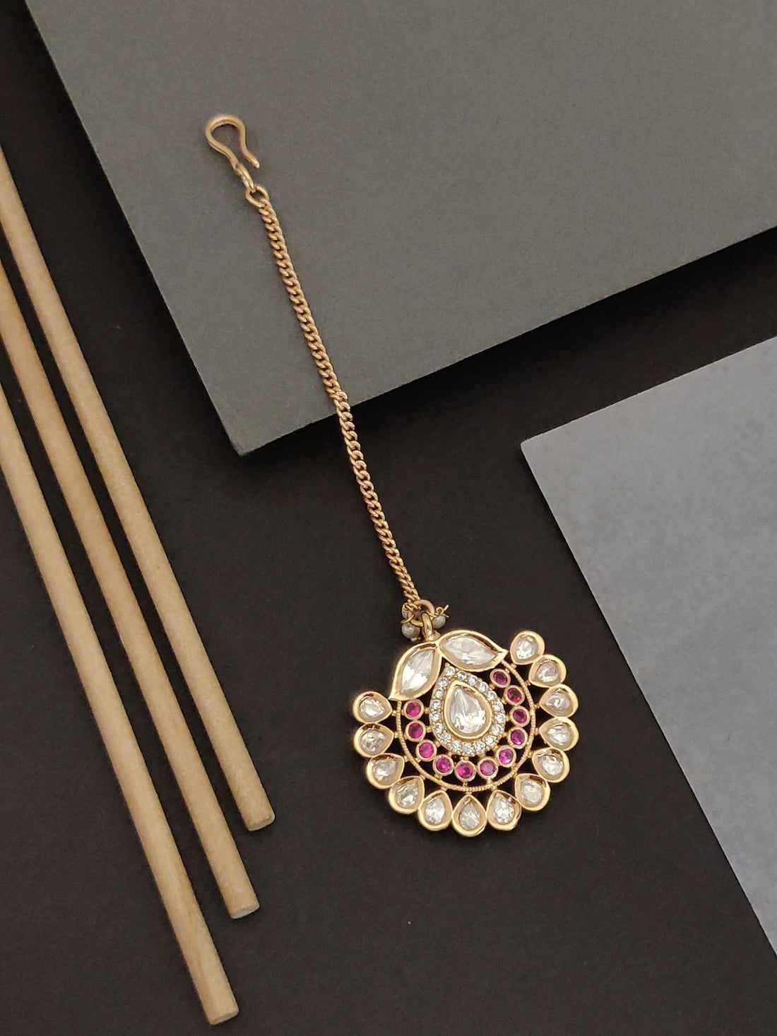 Abdesigns Kundan Maangtikka Bridal Gold Plated ornate teardrop maangtikka with chain Kundan stones and pink accents bridal wear