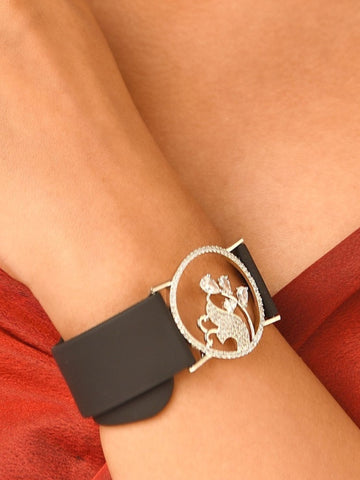 Abdesignsjewellery silver plated hand belt bracelet with black silicone strap and decorative silver cat floral medallion
