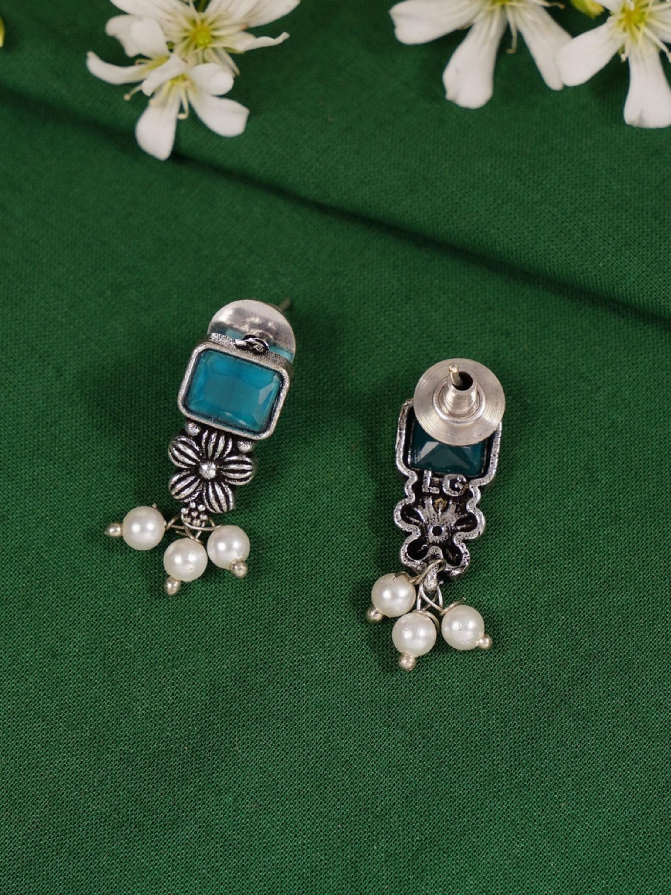 Abdesignsjewellery German Silver Multicolour Floral Necklace Set with intricate flower and pearl details