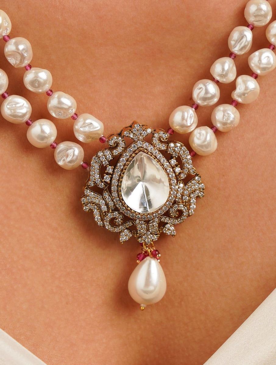 Close-up of Heritage Fusion Polki Pearl Mala Set with intricate central pendant and pearl strands