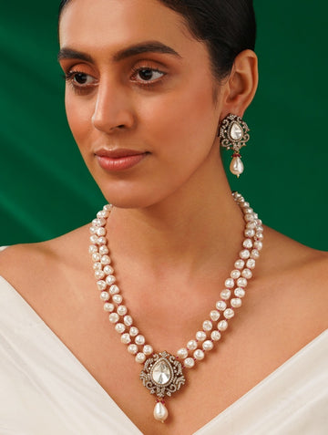 Elegant Heritage Fusion Polki Pearl Mala Set featuring double strand pearls and intricate pendant design