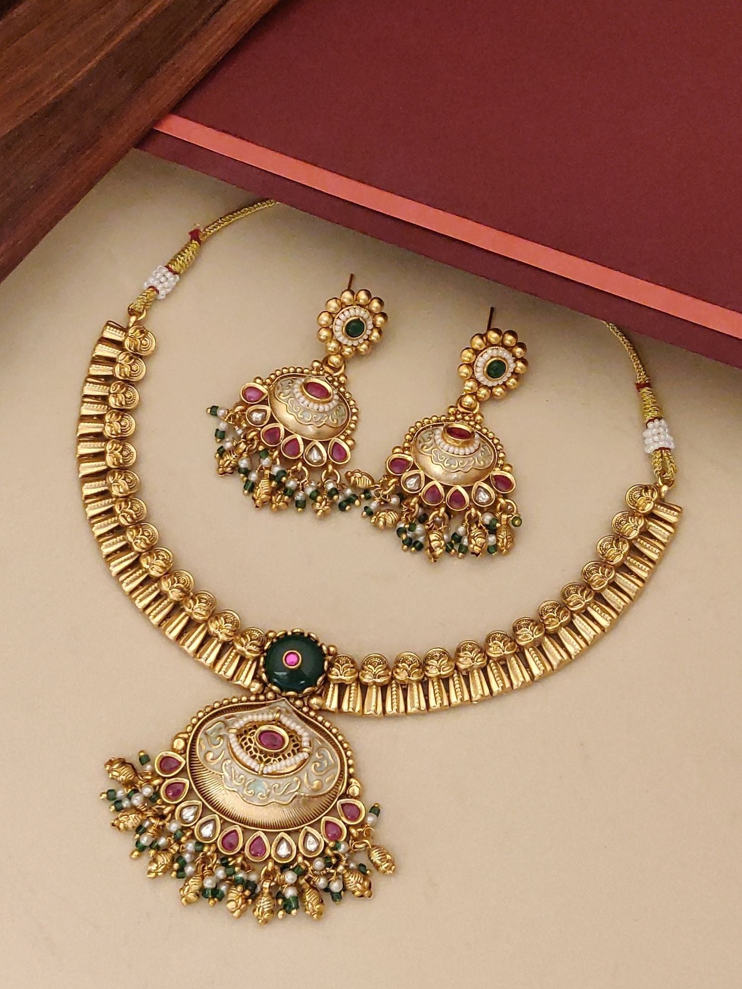 Antique Gold Plated Necklace Set with Detailed Pendant and Matching Earrings for Elegant Occasions