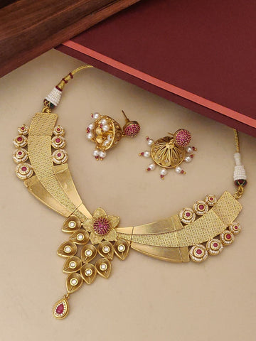 Antique Gold Plated Necklace Set with Intricate Detailing and Matching Earrings for Elegant Wear