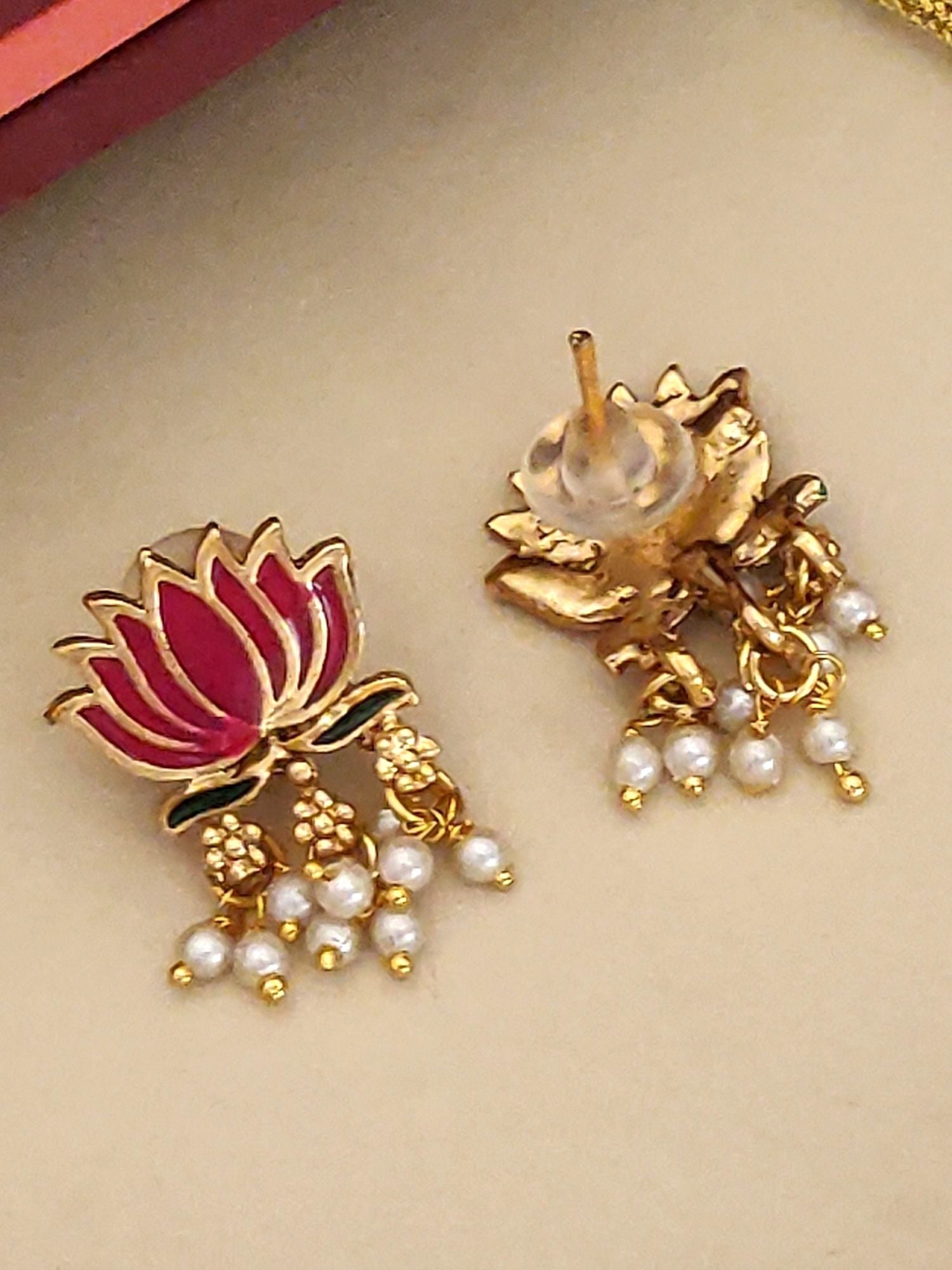 Antique lotus necklace set featuring elegant floral design with pearl accents