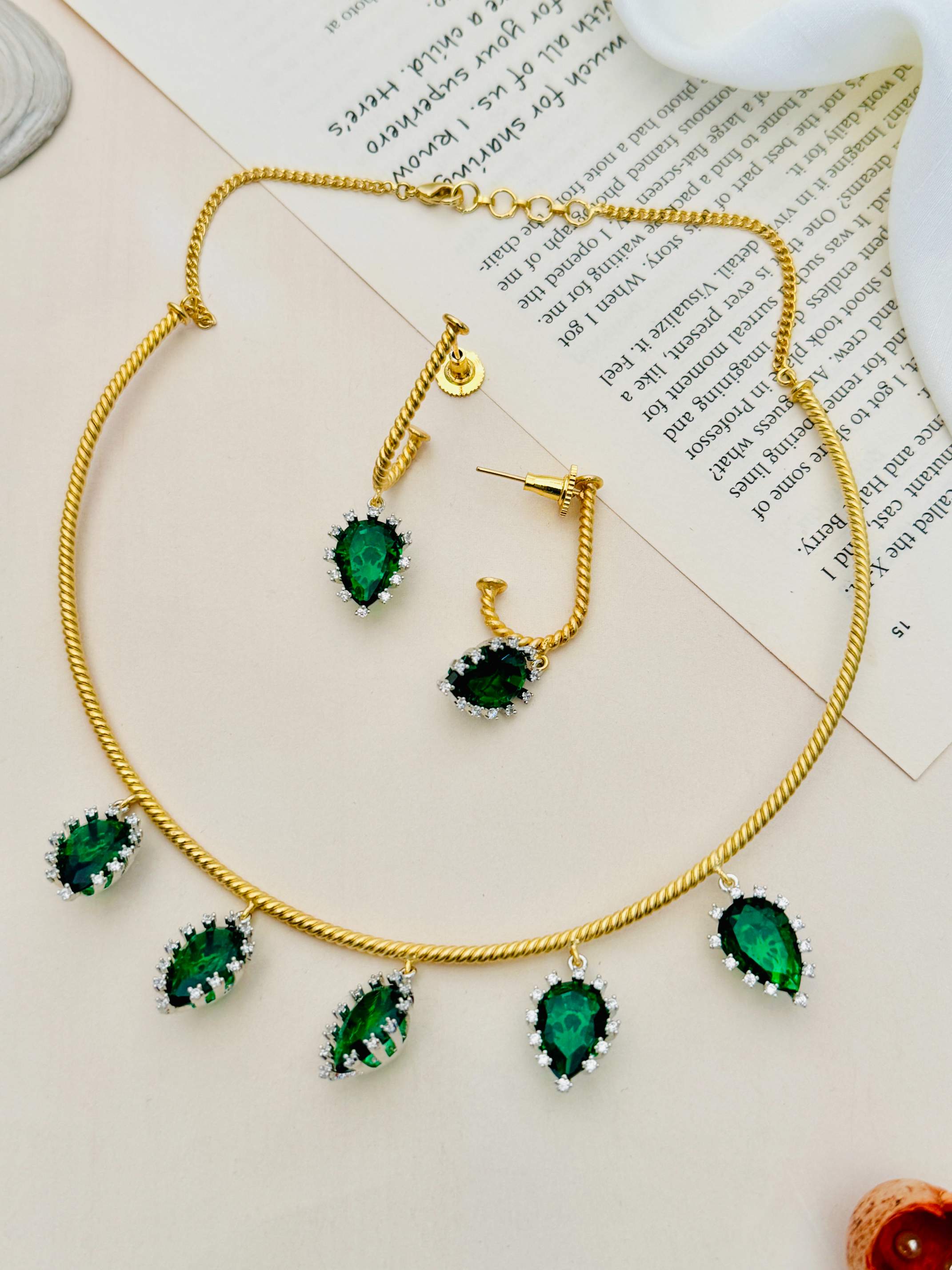 Abdesignsjewellery Emerald Green Hasli Necklace Set with gold twisted chain and teardrop green gemstones