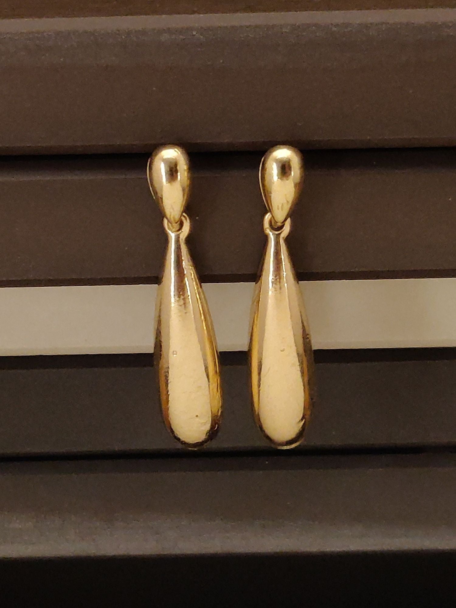 Gold Plated Chic Drop Earring with a sleek and elegant design for stylish outfits