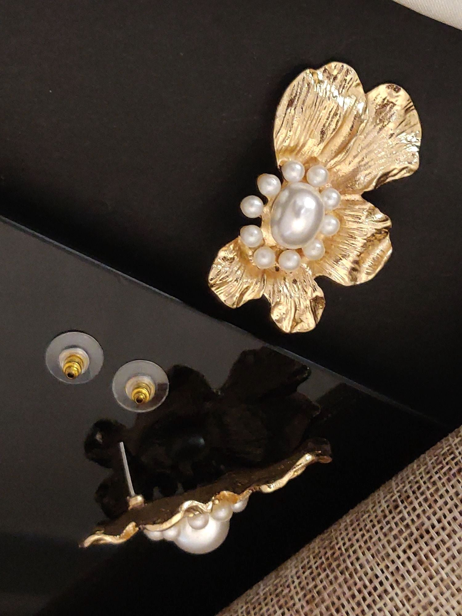 Gold Plated Flower Earring with Pearl Accents for Elegant Style and Charm