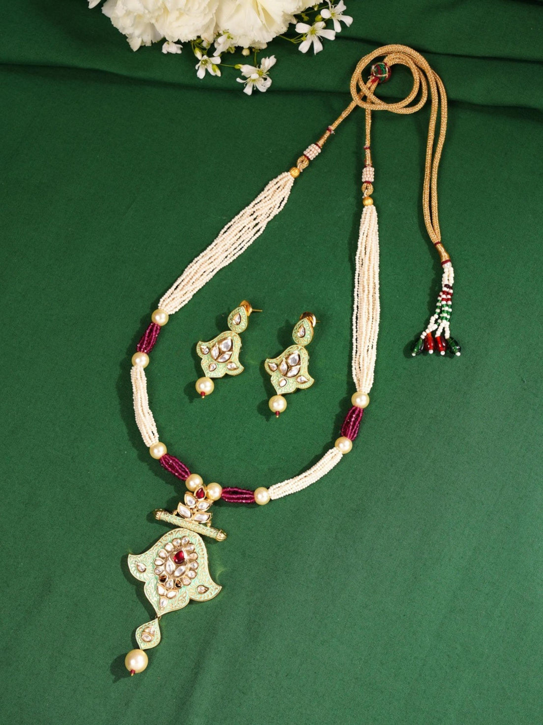 High Quality Traditional Kundan Necklace Set by Abdesignsjewellery worn with matching earrings