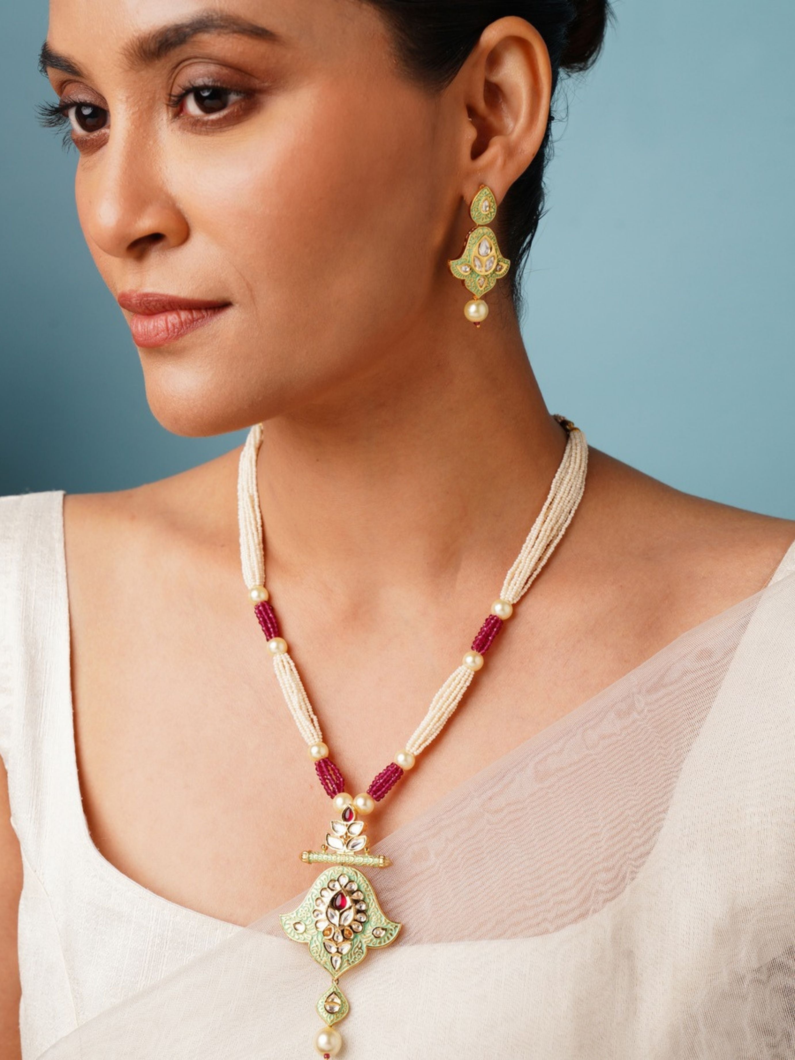 High Quality Traditional Kundan Necklace Set by Abdesignsjewellery worn with matching earrings