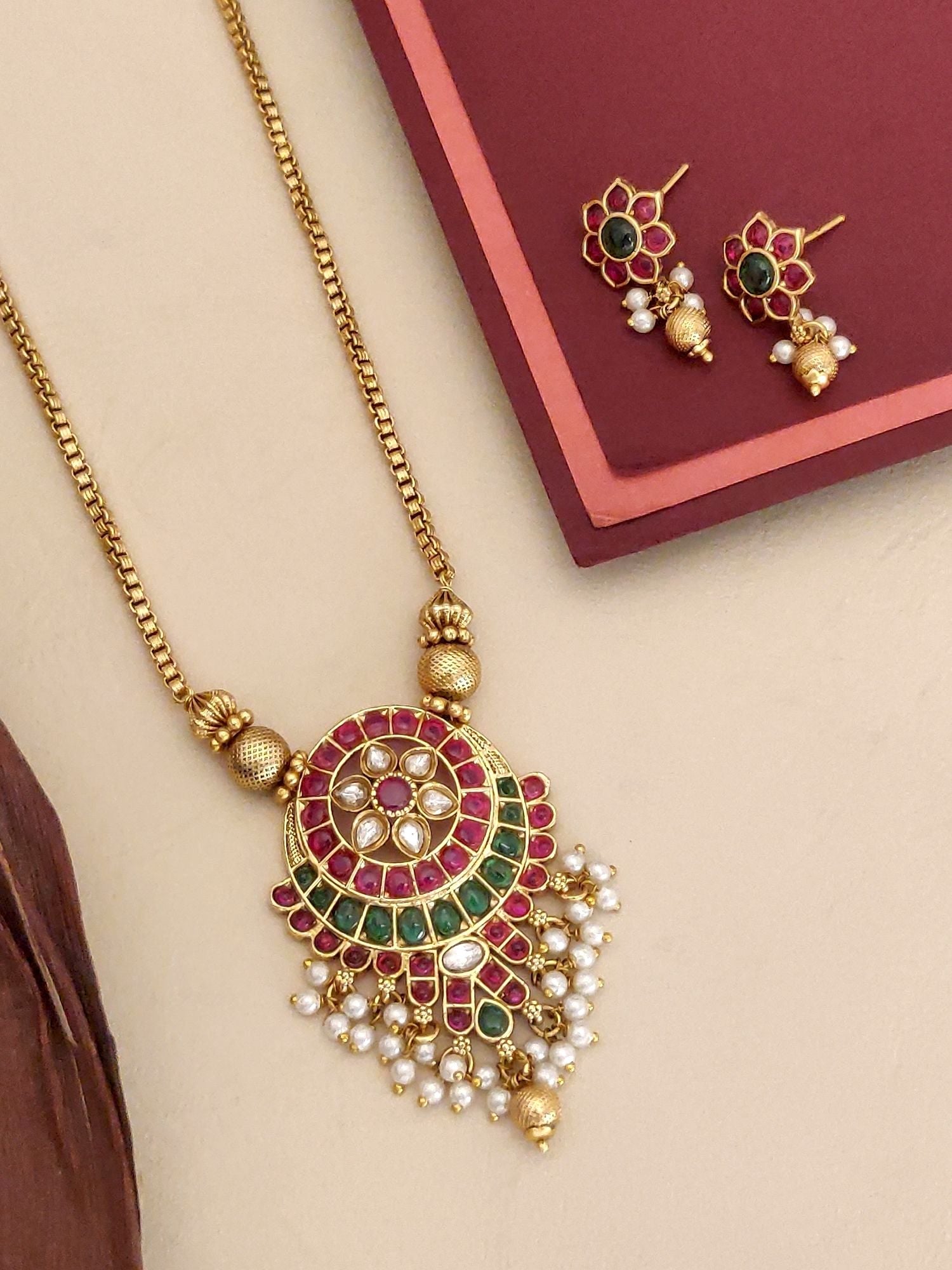 Abdesignsjewellery South Indian antique necklace set with green and pink stones and pearl accents