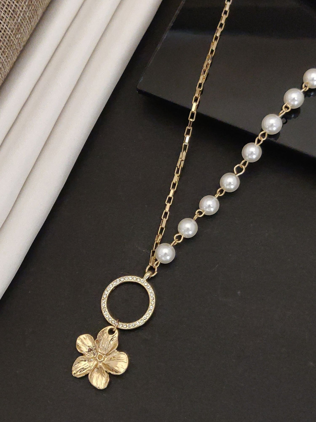Western Gold Plated Pearl Pendant Necklace with Flower Charm on Stylish Chain