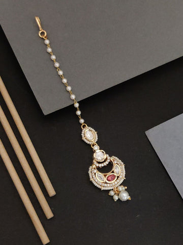 Elegant polki beads maangtikka for wedding with pearl and gold detailing by Abdesignsjewellery