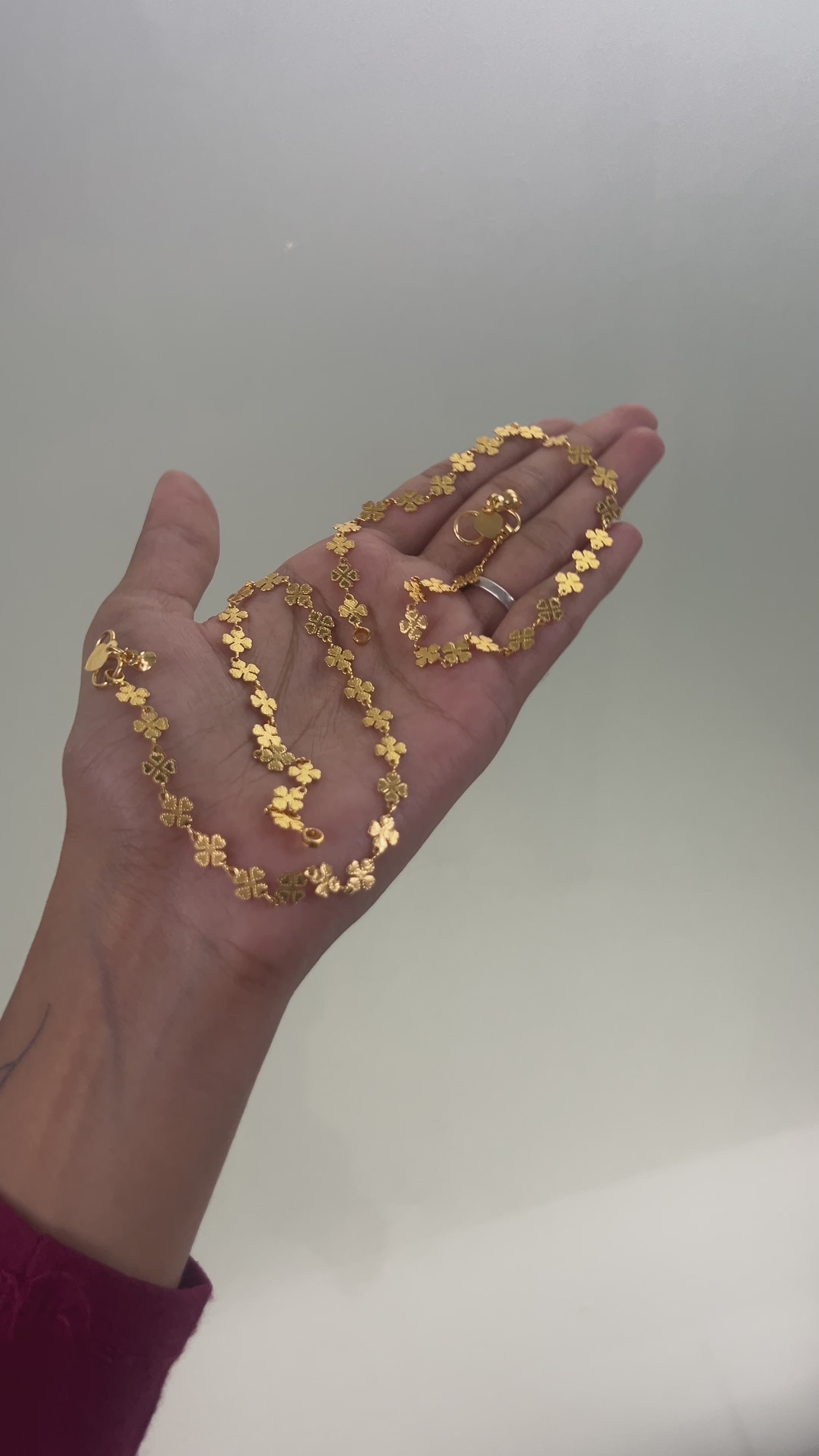 Unique Flower Pattern Gold Plated Anklet