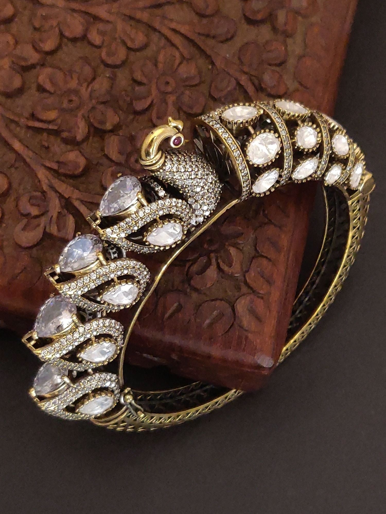 Elegant Victorian Polki Bracelet with intricate design featuring sparkling gemstones and delicate details