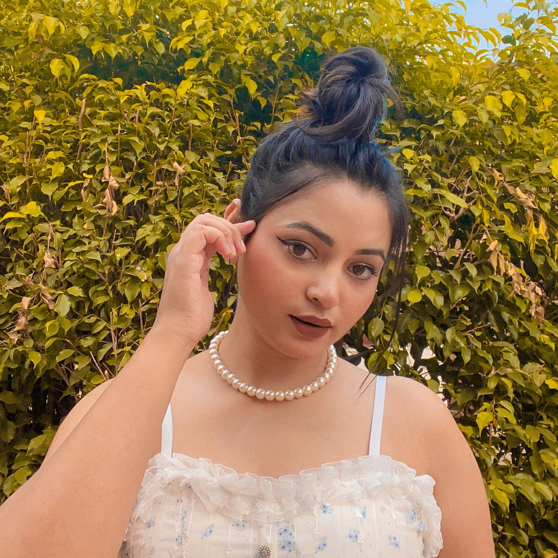 Bhumika Gururani Round Artificial Pearl Necklace - Abdesignsjewellery