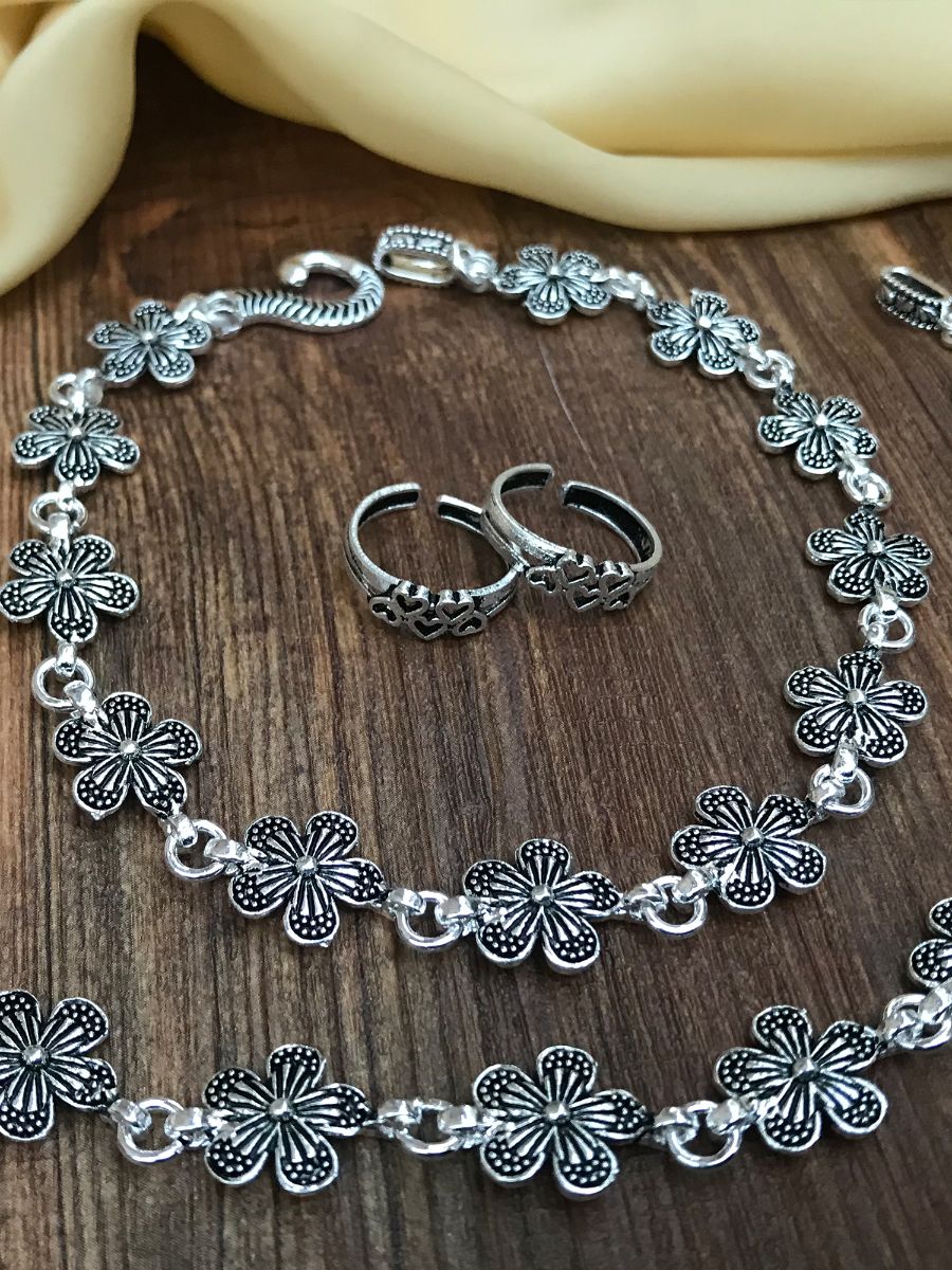 Magnificent Flower Anklet Toe Rings Combo