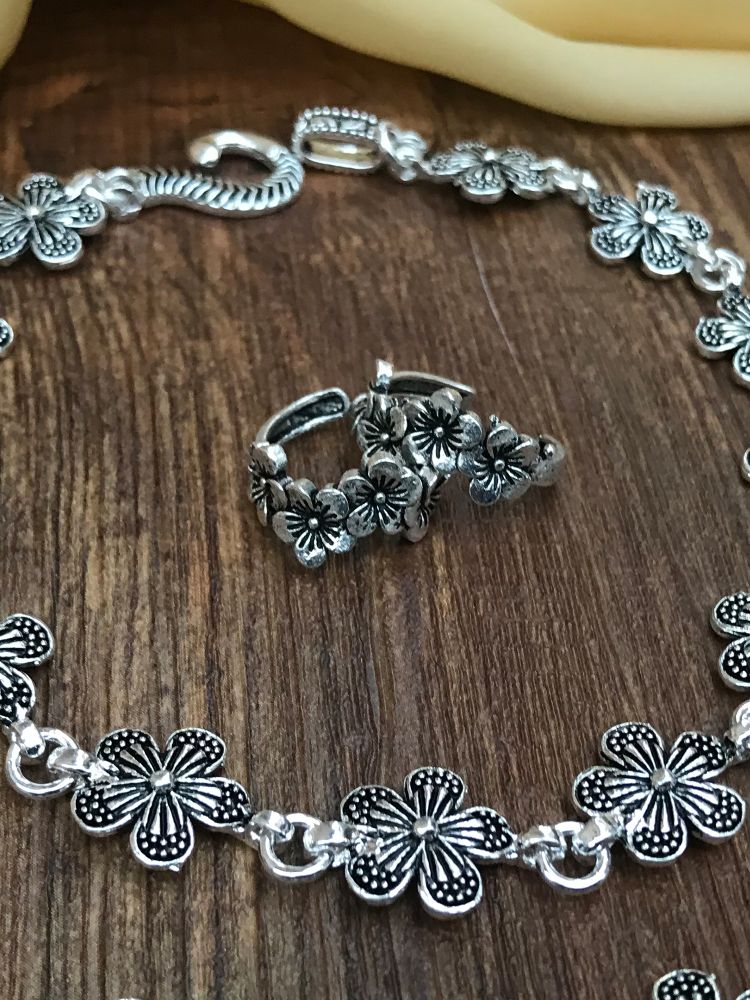 Pretty Flower Anklet Toe Rings Combo