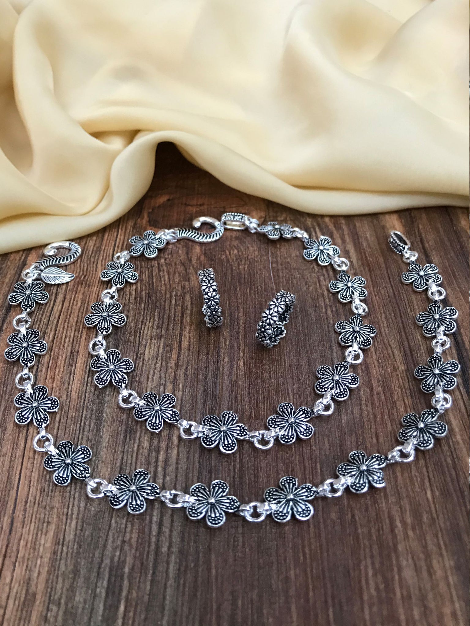 Graceful Flower Anklet Toe Rings Combo - Abdesignsjewellery