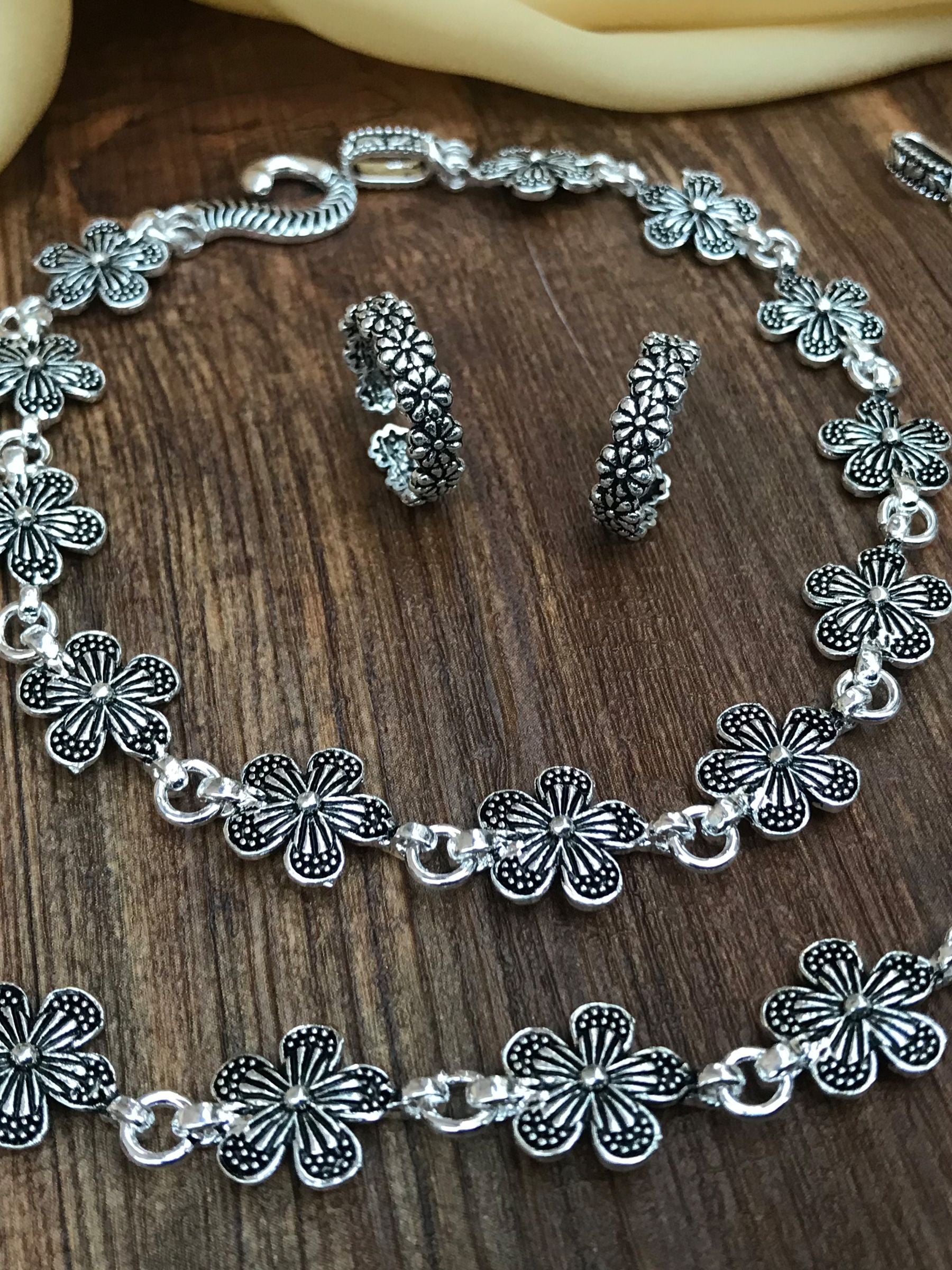 Graceful Flower Anklet Toe Rings Combo - Abdesignsjewellery