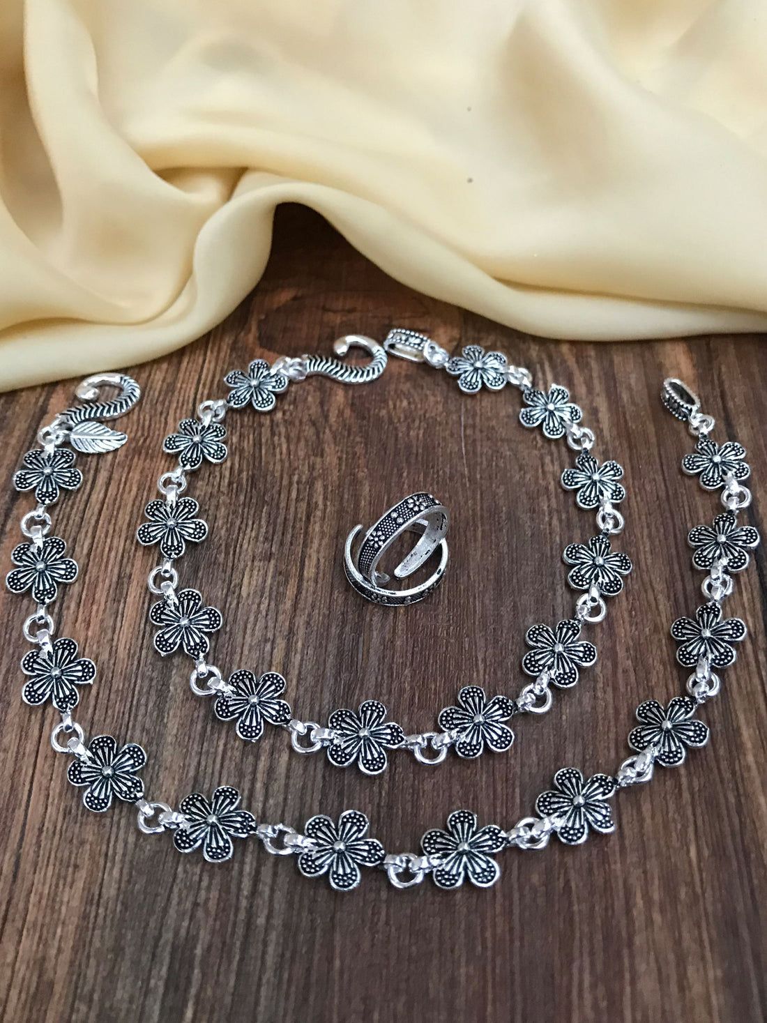Beautifull Flower Anklet Toe Rings Combo - Abdesignsjewellery