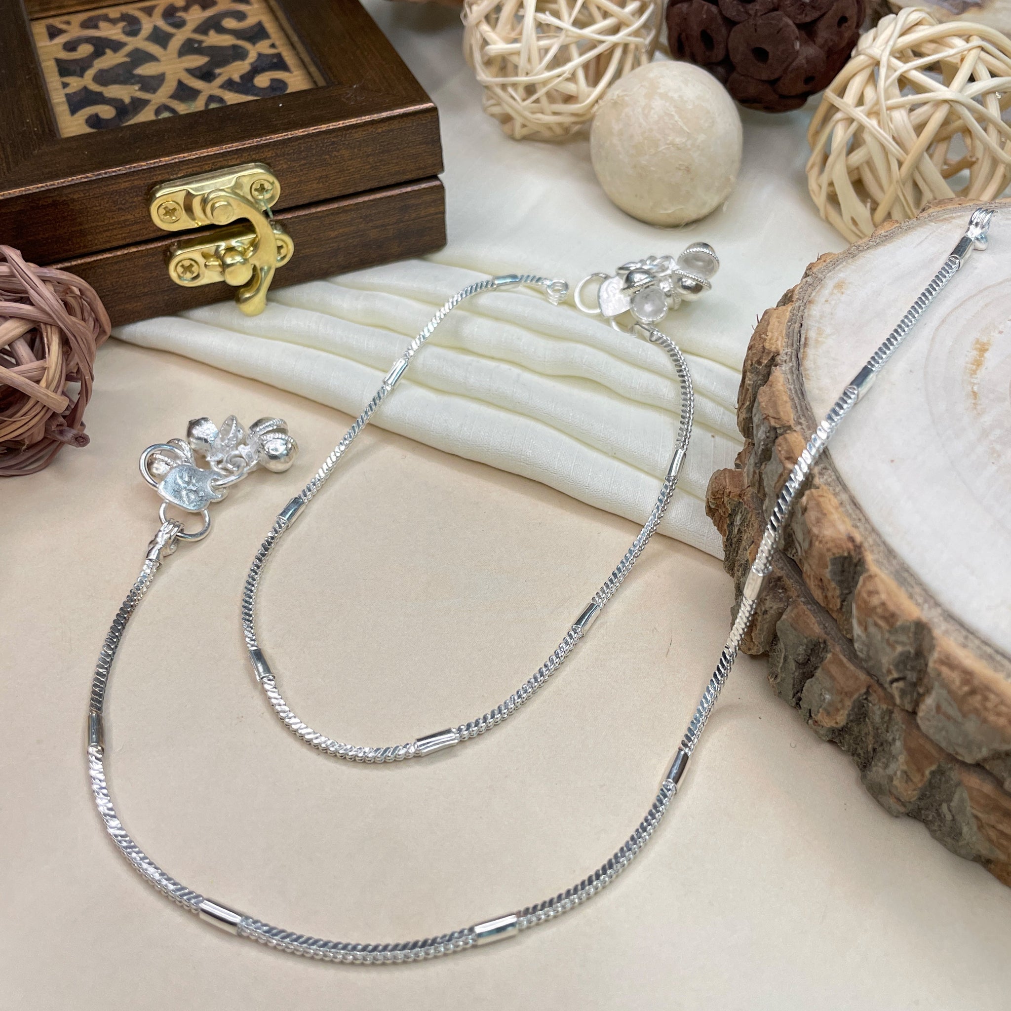 Elite Graceful Women Anklets - Abdesignsjewellery