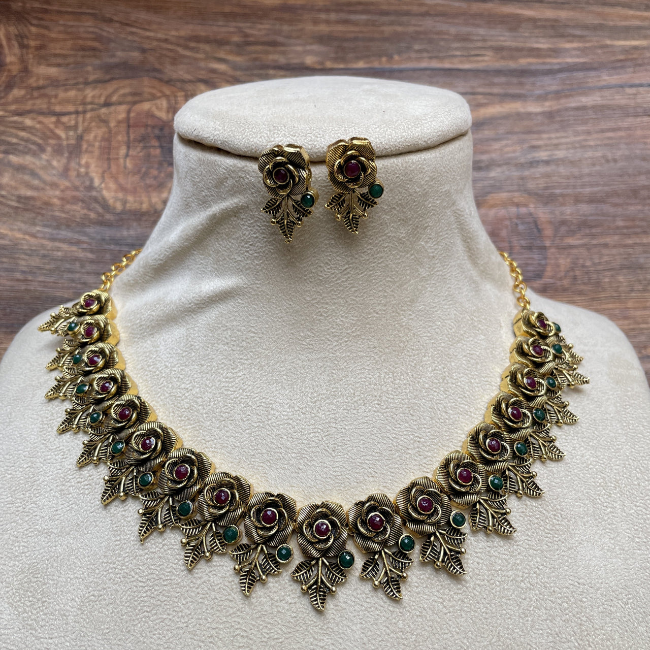 Beautiful Antique Rose Golden Necklace