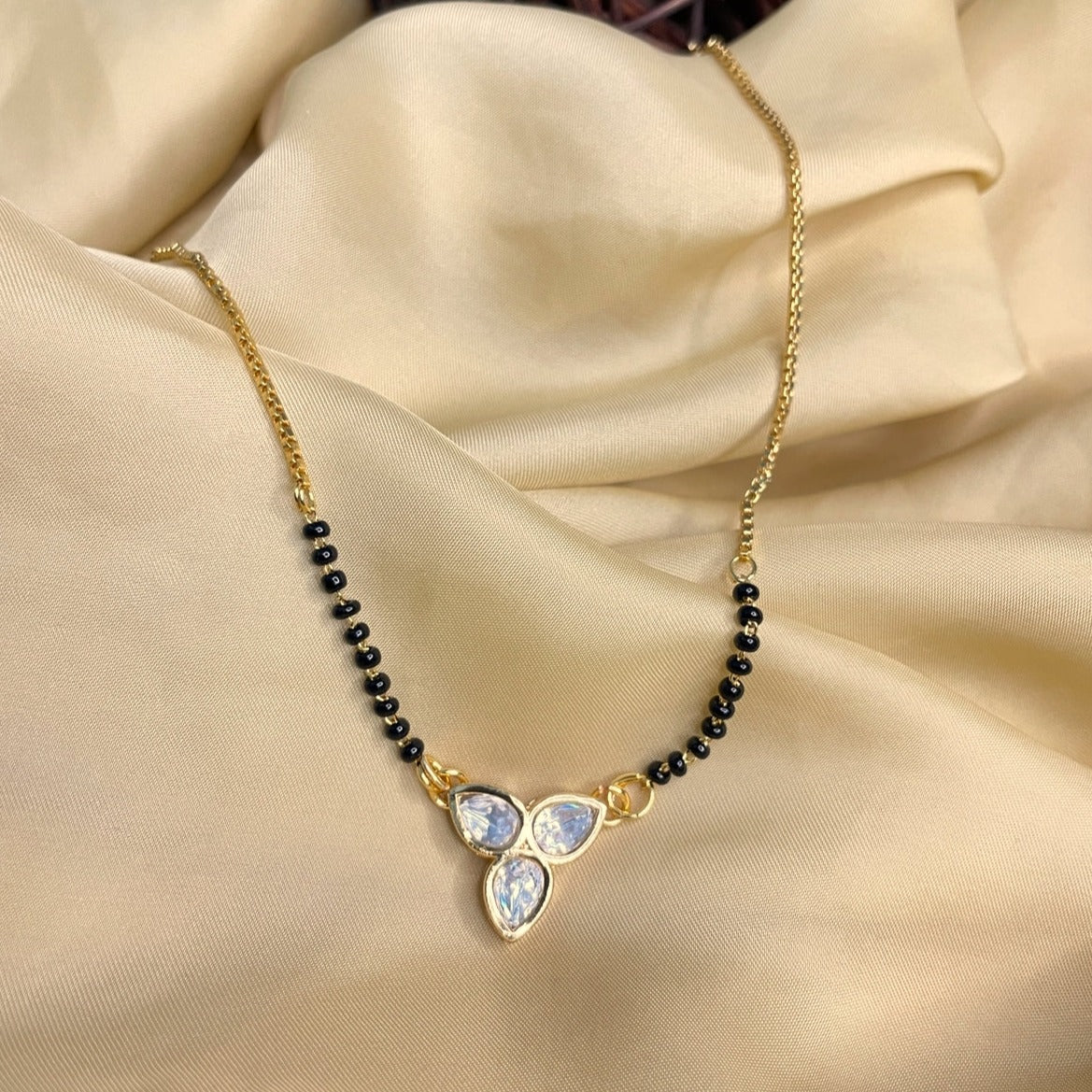 Beautiful Three Flower Polki Mangalsutra - Abdesignsjewellery