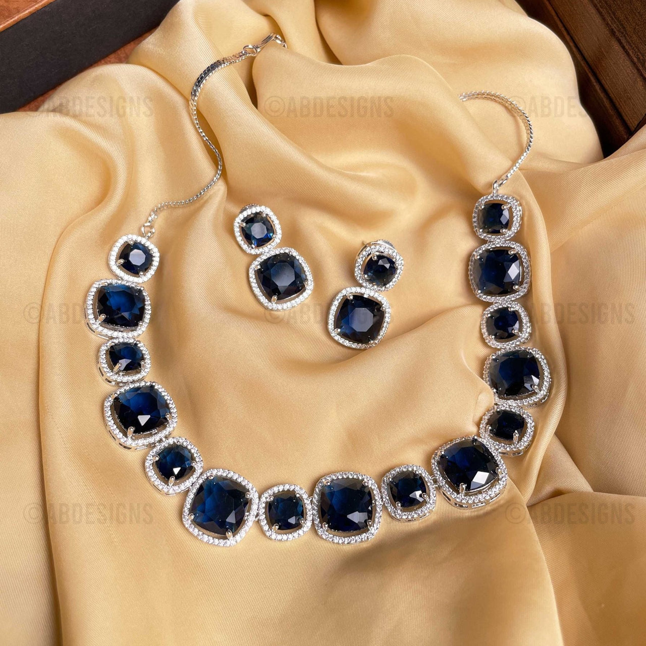 Celebrated Renowned Silver Diamond Choker Necklace - Abdesignsjewellery