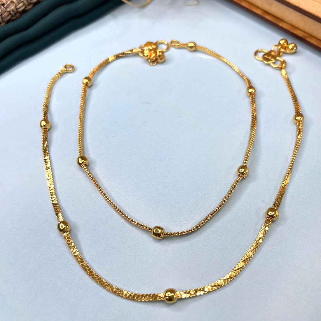 UniqueBig Ball Gold Plated Anklet