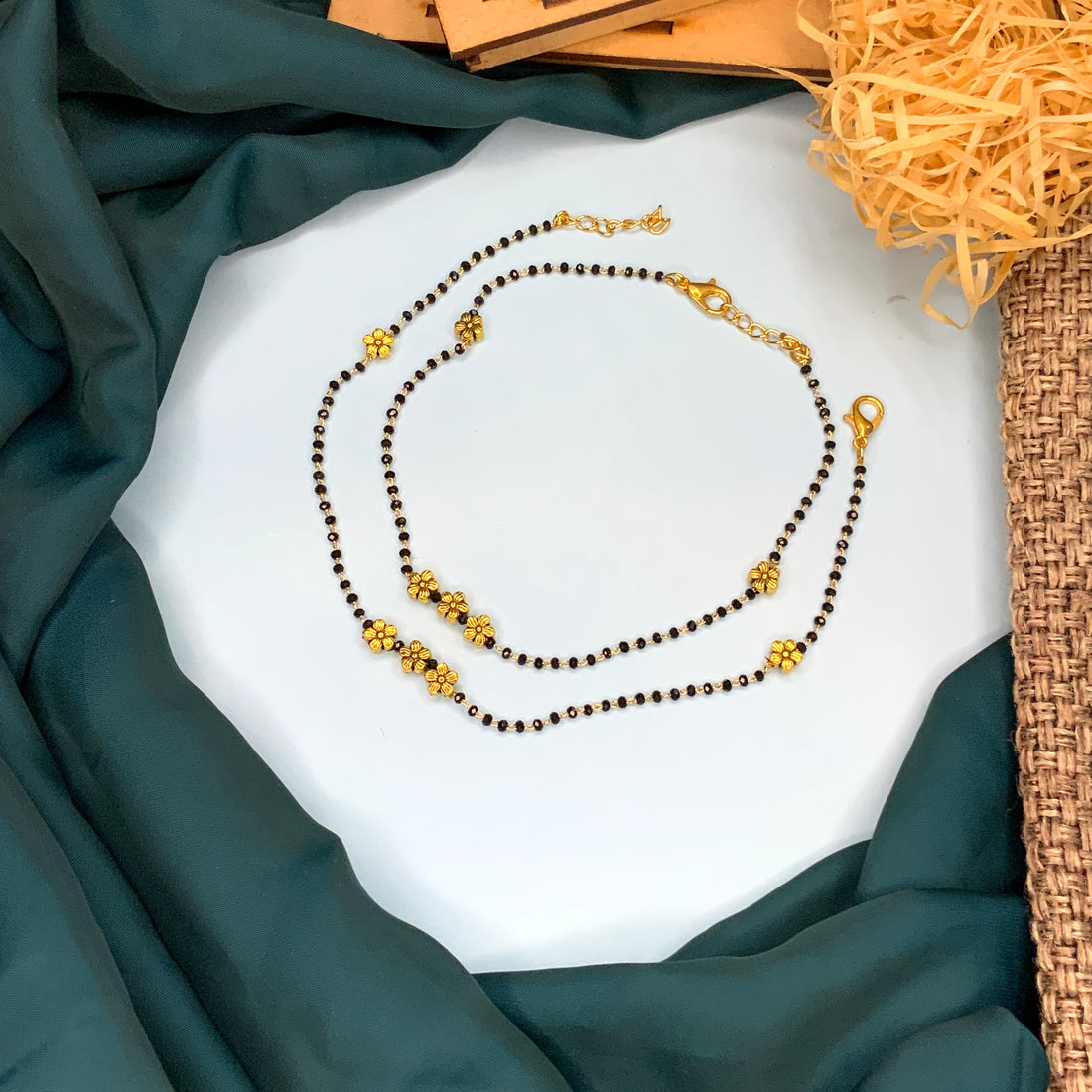 Elegant Flower Shape Crystal Bead Anklet - Abdesignsjewellery