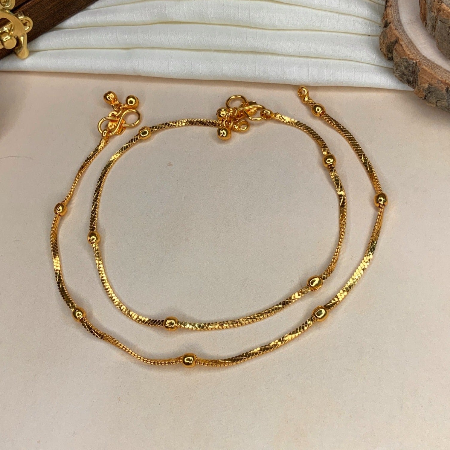UniqueBig Ball Gold Plated Anklet