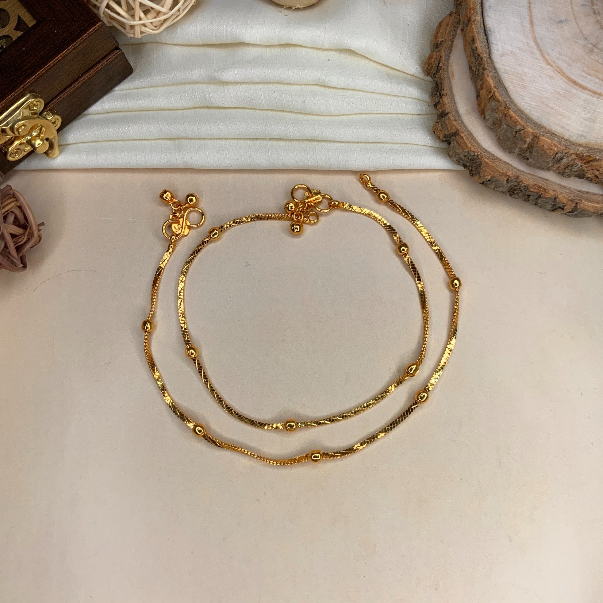 UniqueBig Ball Gold Plated Anklet