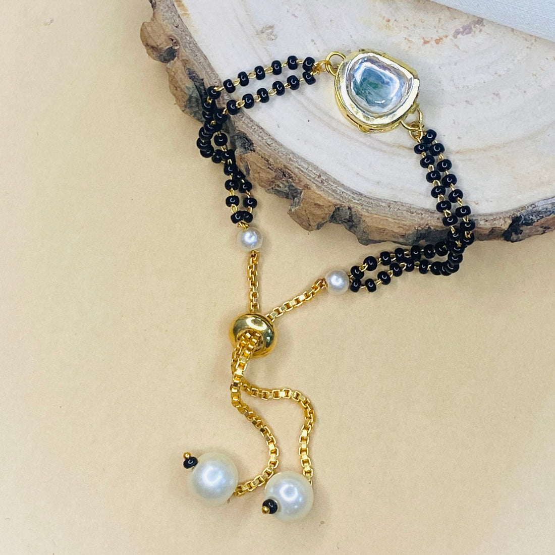 White Kundan Hand Mangalsutra