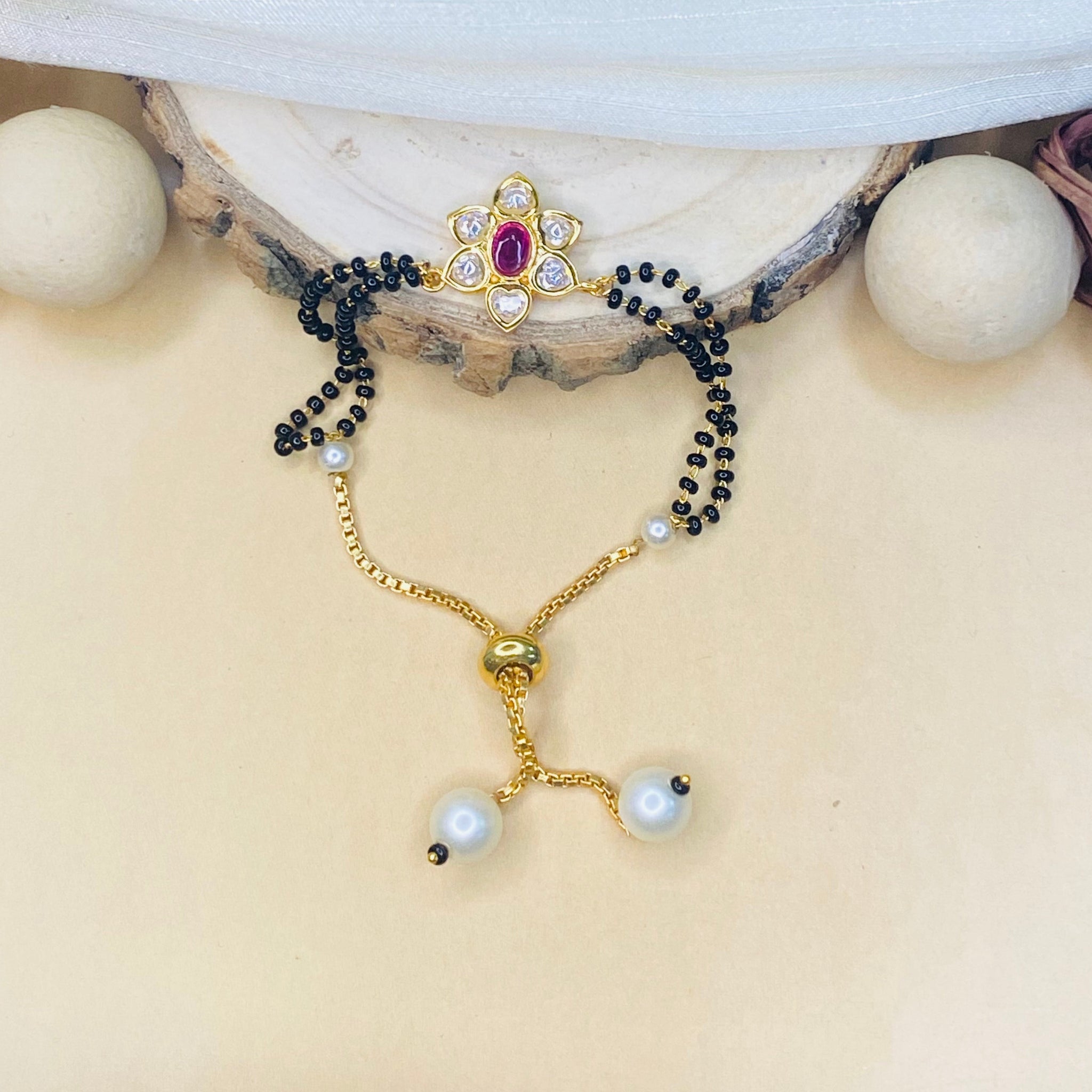 Pink Kundan Flower Hand Mangalsutra