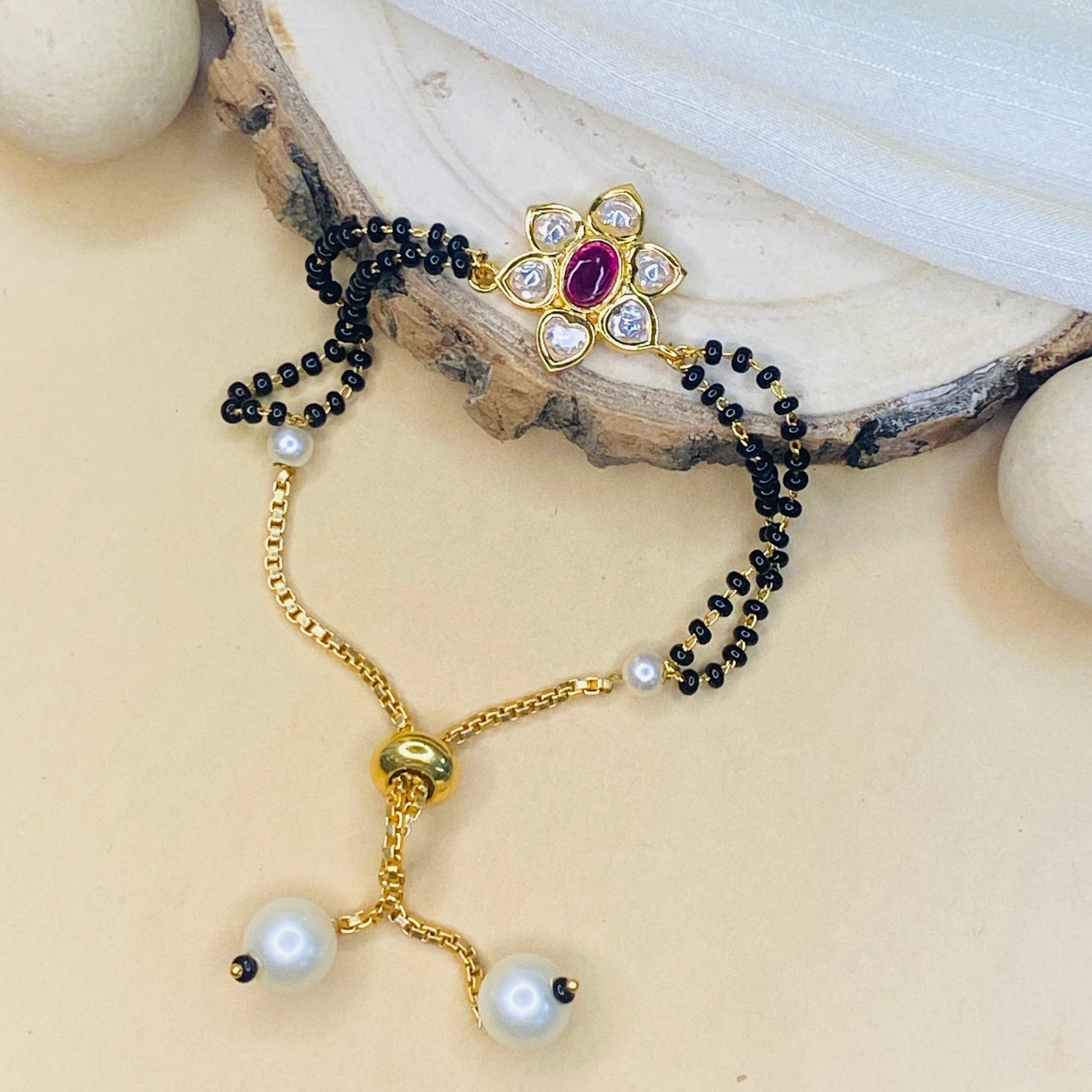 Pink Kundan Flower Hand Mangalsutra